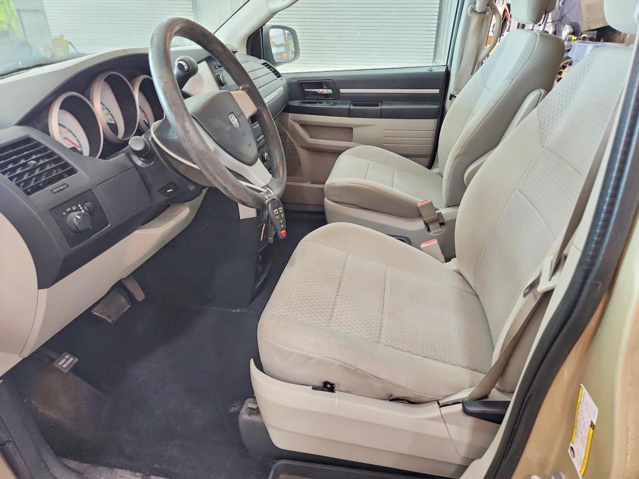 2010 Dodge Grand Caravan Se Gold vin: 2D4RN4DE4AR216644