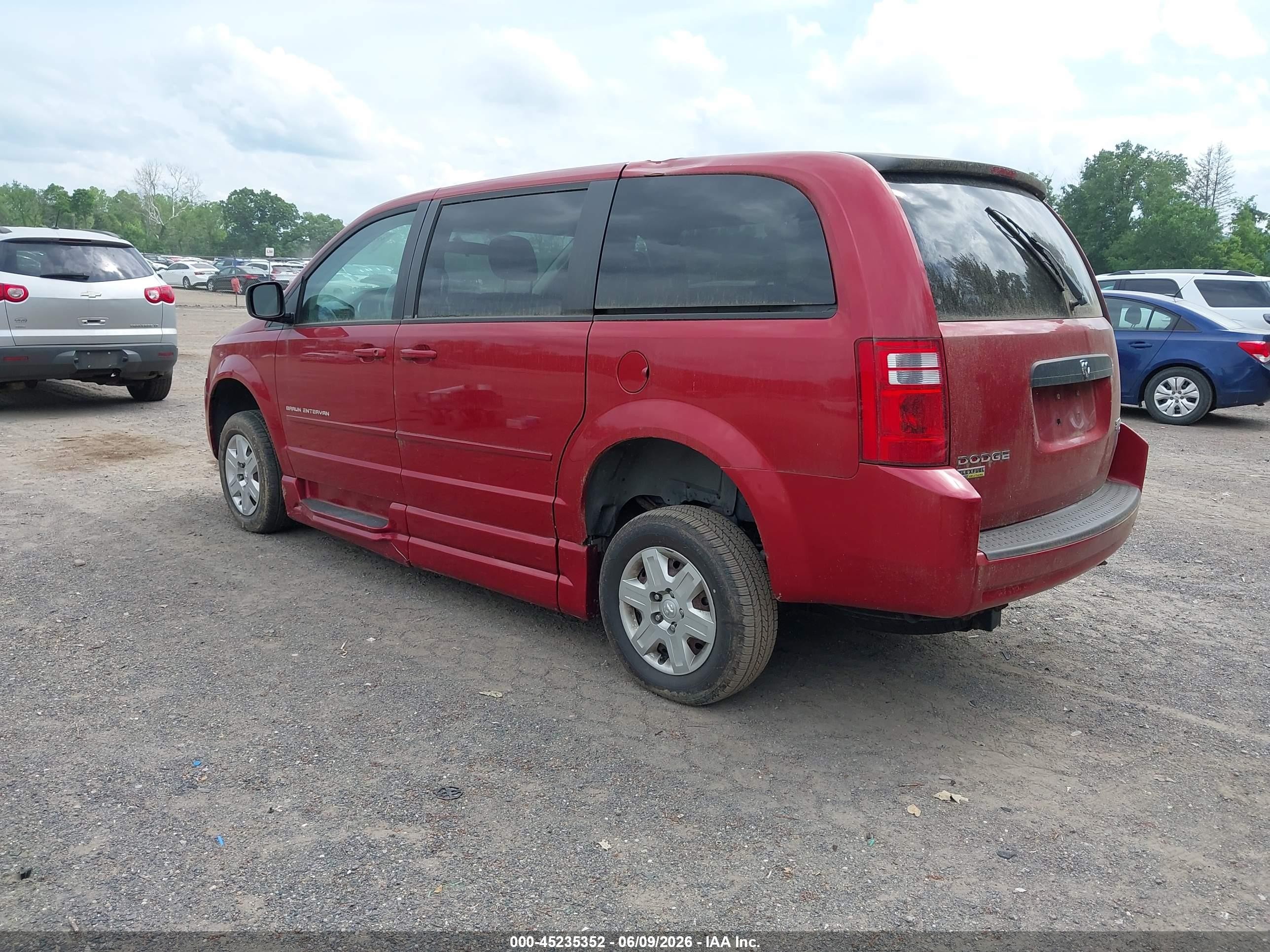 2010 Dodge Grand Caravan Se Red vin: 2D4RN4DE4AR248770