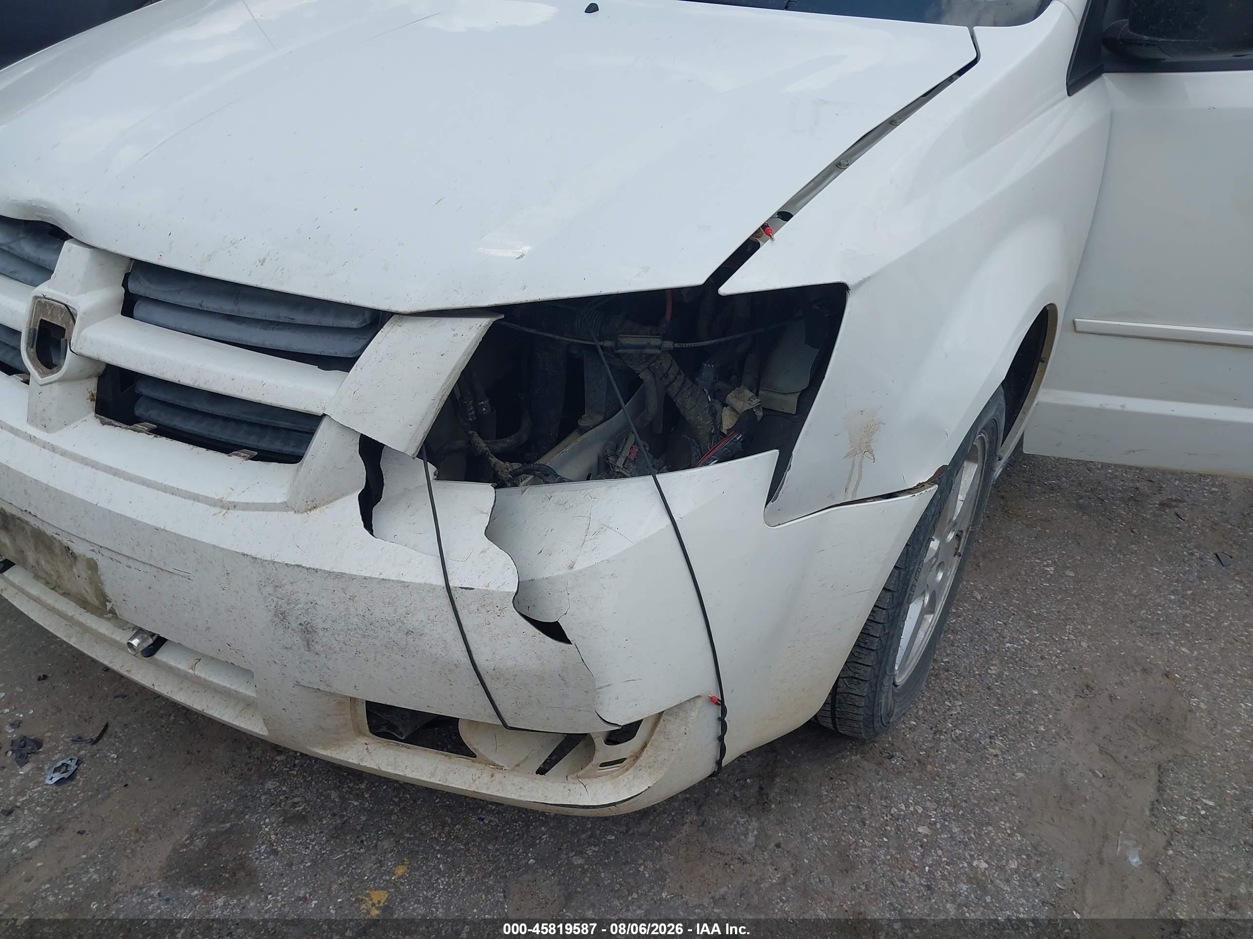 2010 Dodge Grand Caravan Se White vin: 2D4RN4DE4AR269537