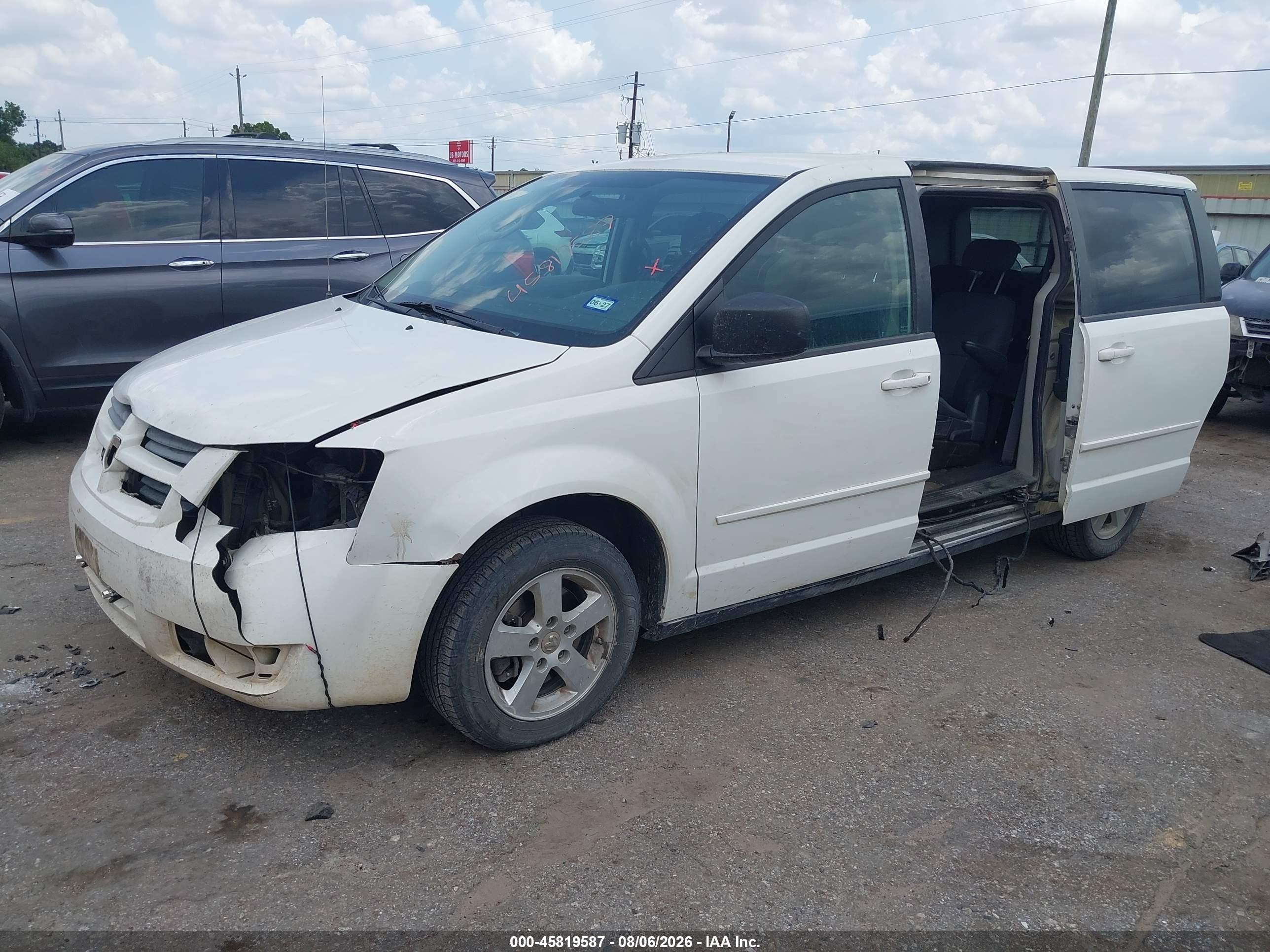 2010 Dodge Grand Caravan Se White vin: 2D4RN4DE4AR269537