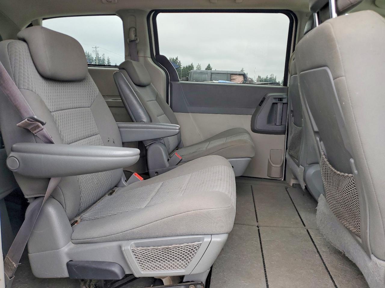 2010 Dodge Grand Caravan Se White vin: 2D4RN4DE4AR303749