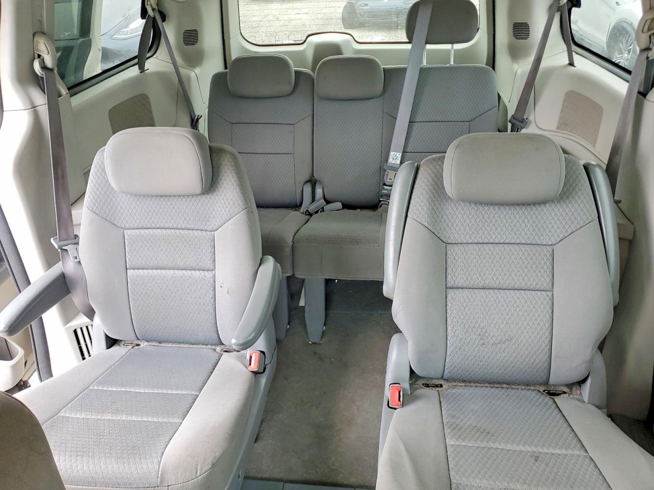 2010 Dodge Grand Caravan Se White vin: 2D4RN4DE4AR303749