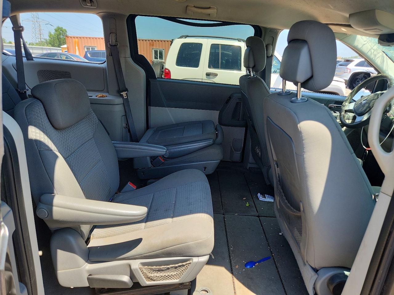 2010 Dodge Grand Caravan Se Gray vin: 2D4RN4DE4AR326688