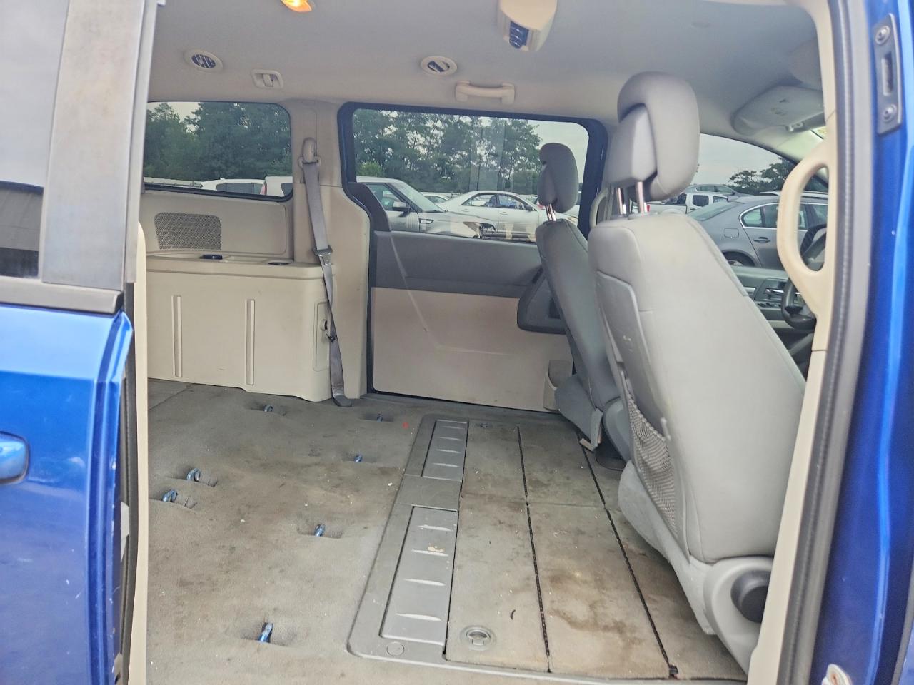 2010 Dodge Grand Caravan Se Blue vin: 2D4RN4DE4AR326870