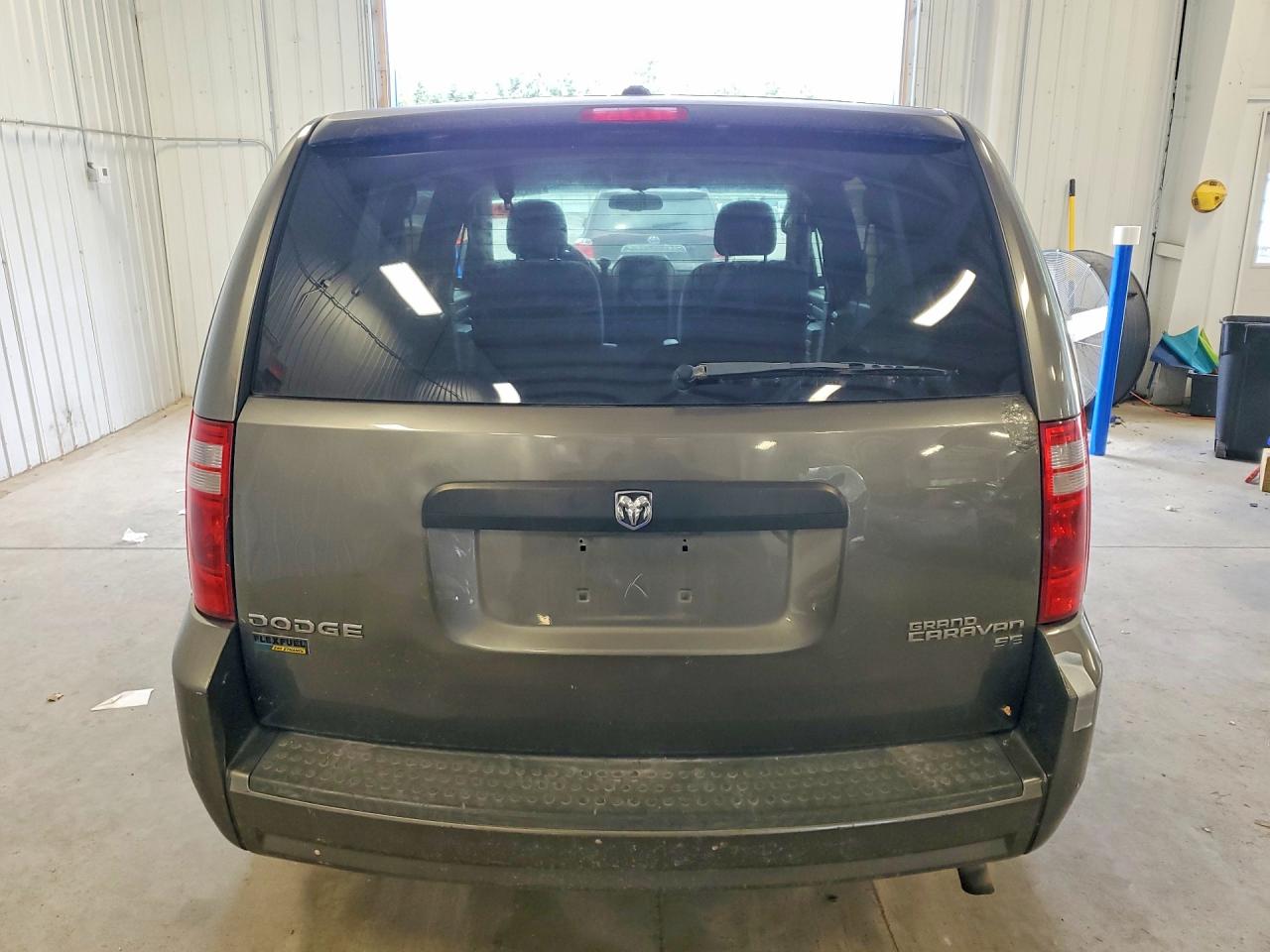 2010 Dodge Grand Caravan Se Gray vin: 2D4RN4DE4AR467695