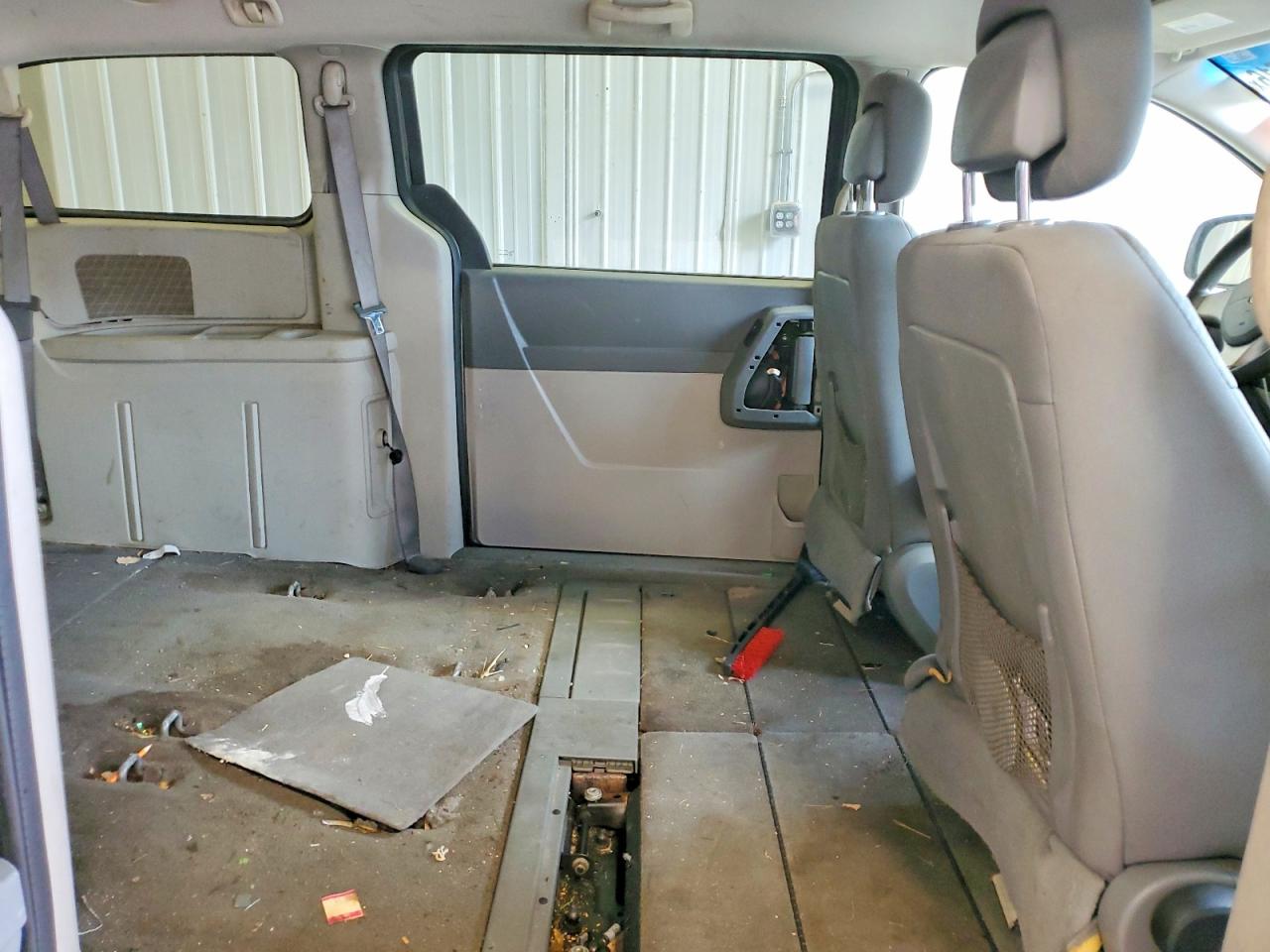 2010 Dodge Grand Caravan Se Gray vin: 2D4RN4DE4AR467695