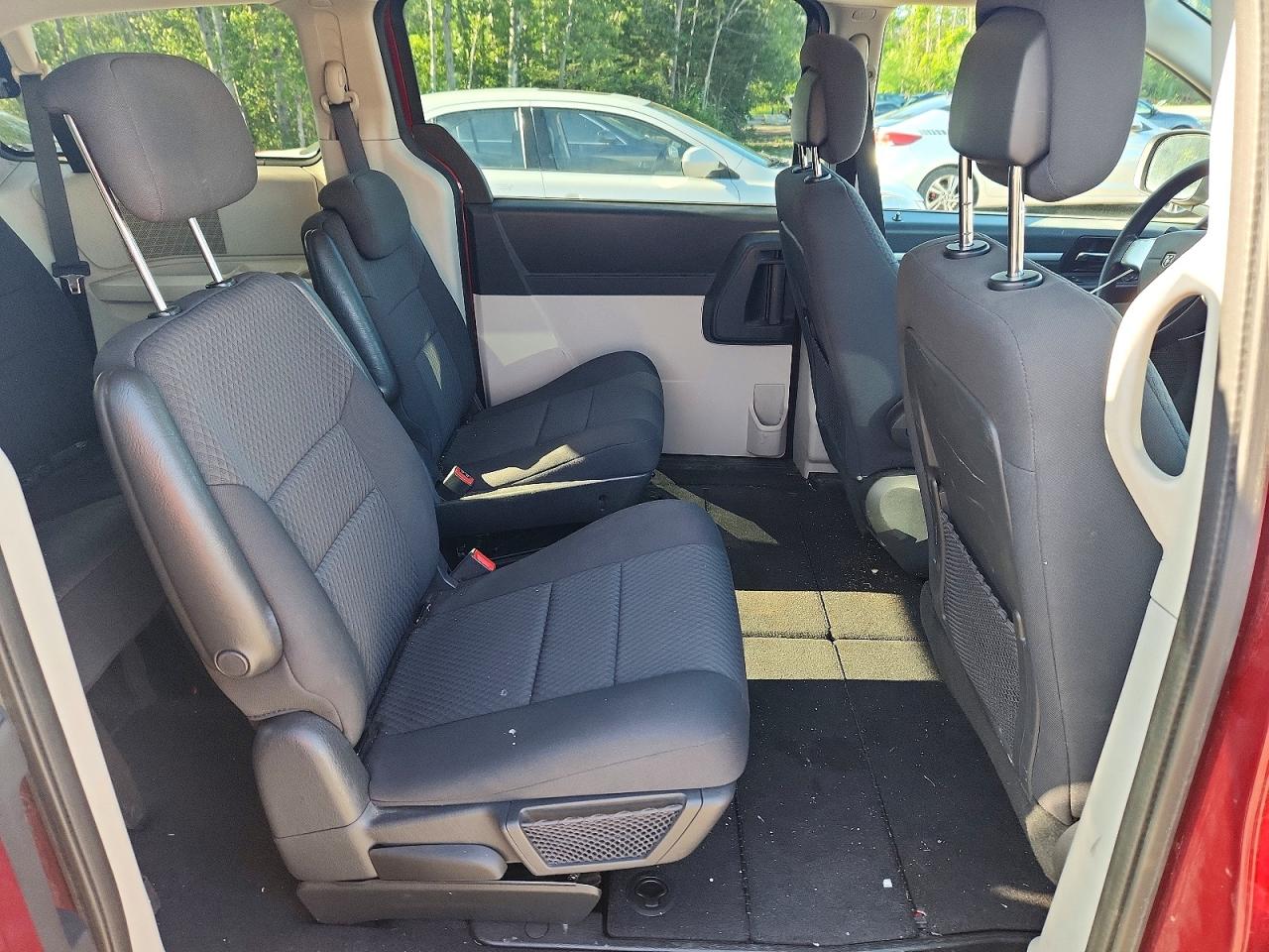 2010 Dodge Grand Caravan Se Red vin: 2D4RN4DE4AR468880