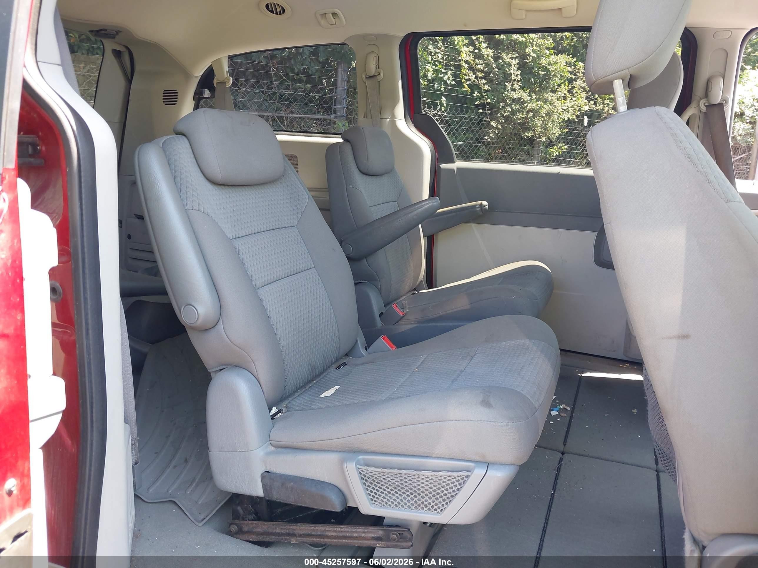 2010 Dodge Grand Caravan Se Red vin: 2D4RN4DE5AR147446