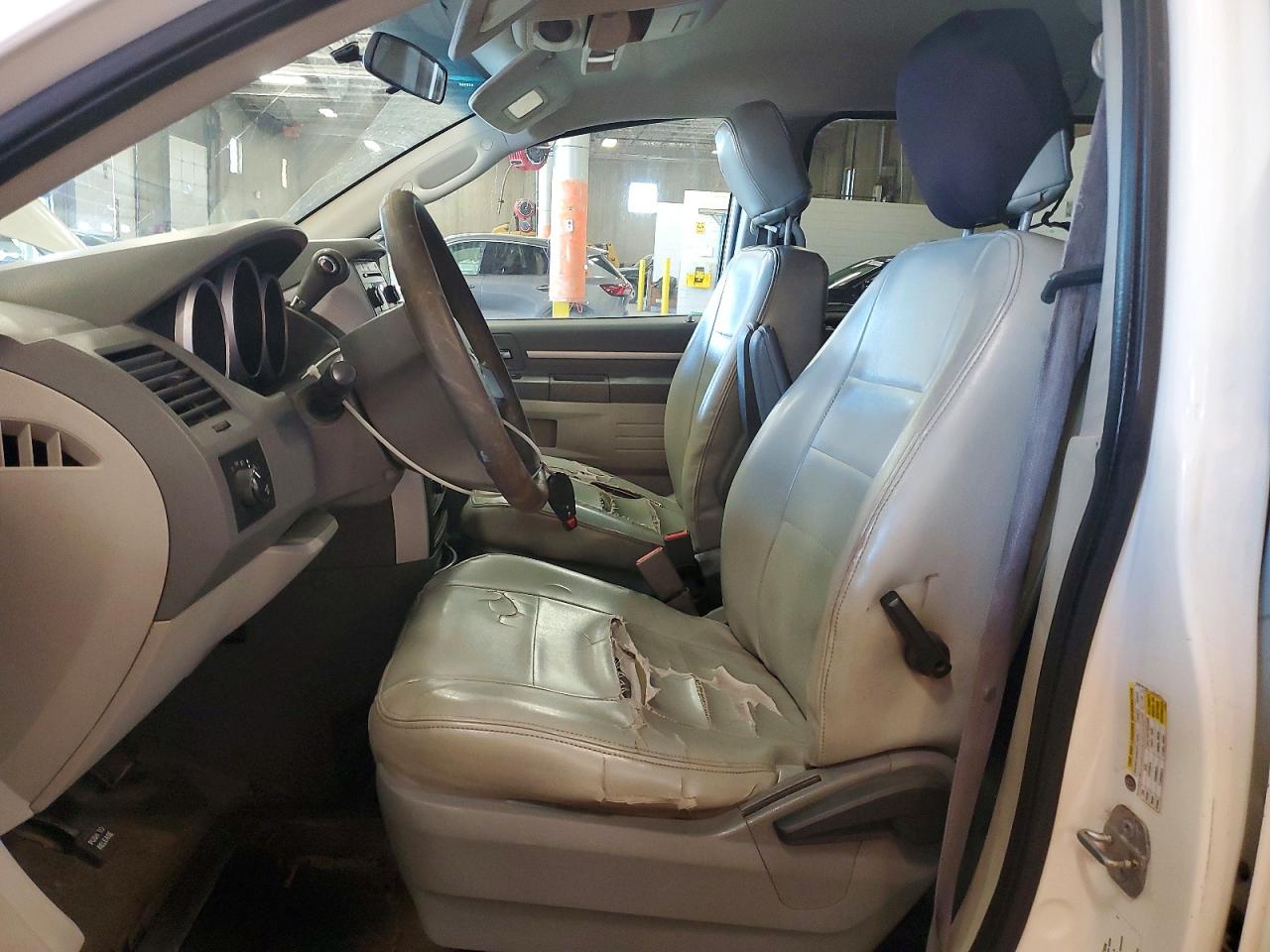 2010 Dodge Grand Caravan Se White vin: 2D4RN4DE5AR167664