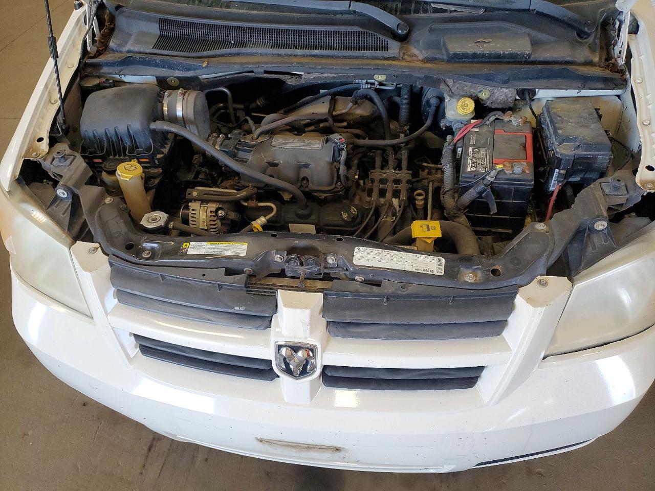 2010 Dodge Grand Caravan Se White vin: 2D4RN4DE5AR167664
