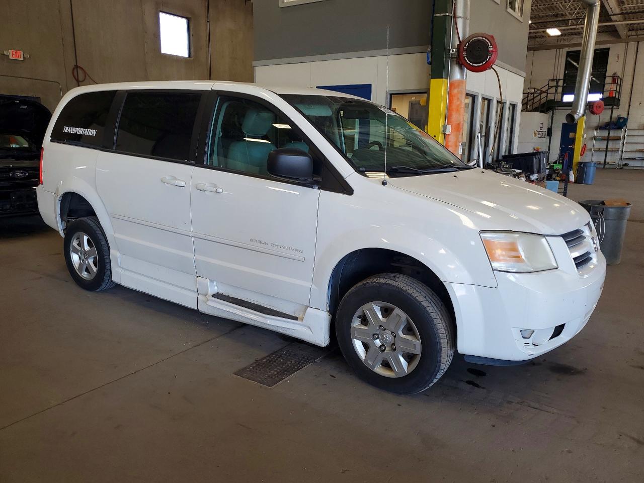 2010 Dodge Grand Caravan Se White vin: 2D4RN4DE5AR167664