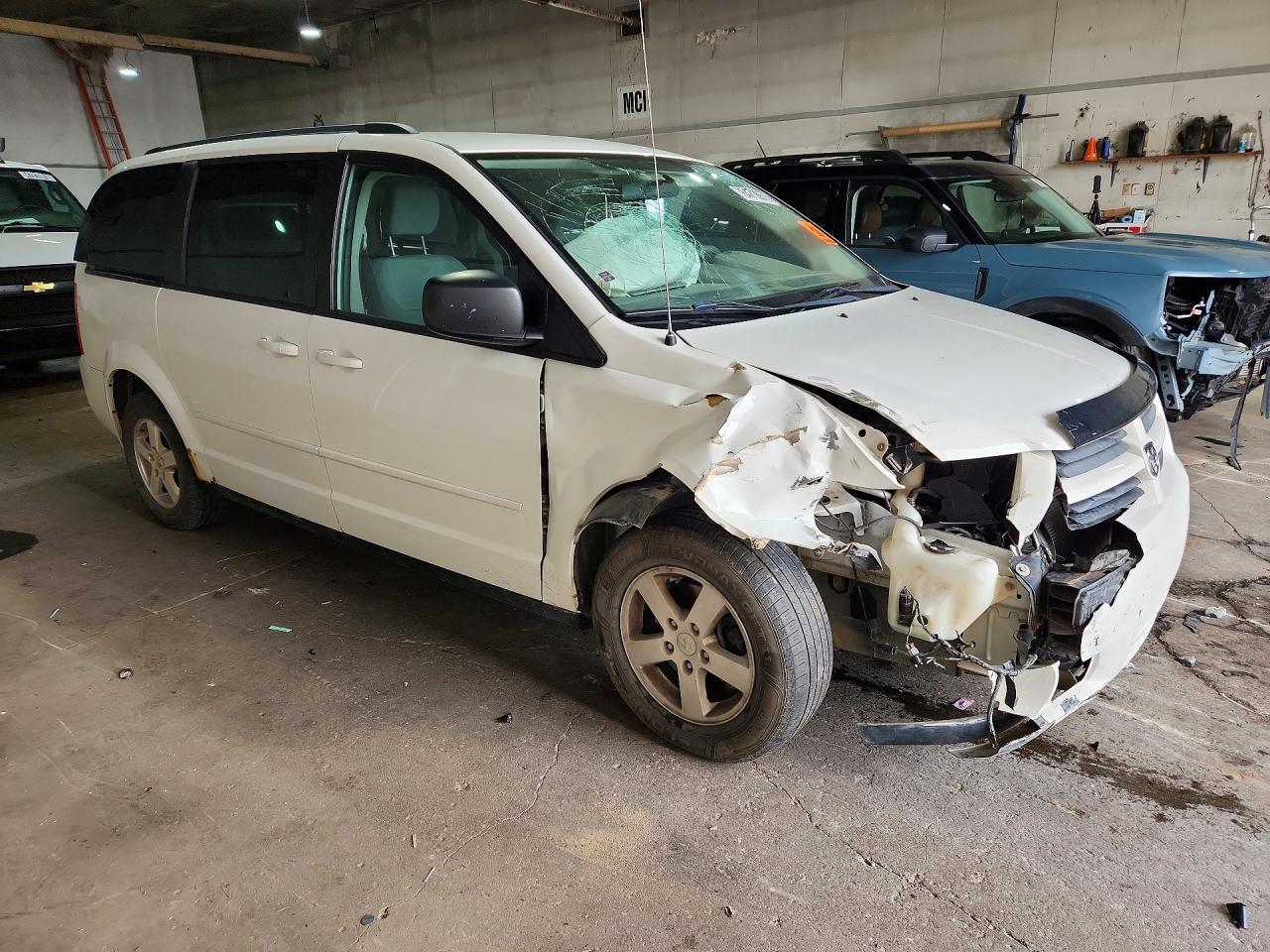 2010 Dodge Grand Caravan Se White vin: 2D4RN4DE5AR265044