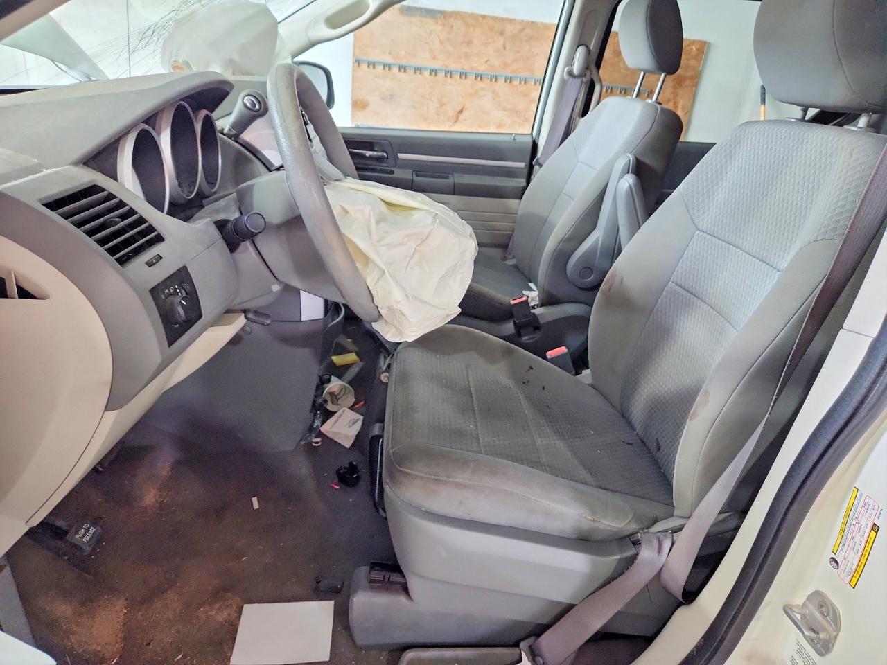 2010 Dodge Grand Caravan Se White vin: 2D4RN4DE5AR265044