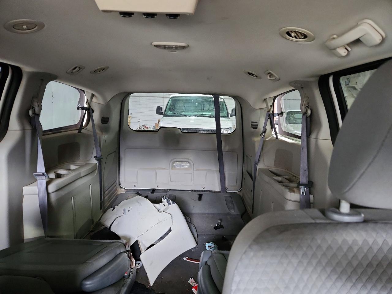 2010 Dodge Grand Caravan Se White vin: 2D4RN4DE5AR265044