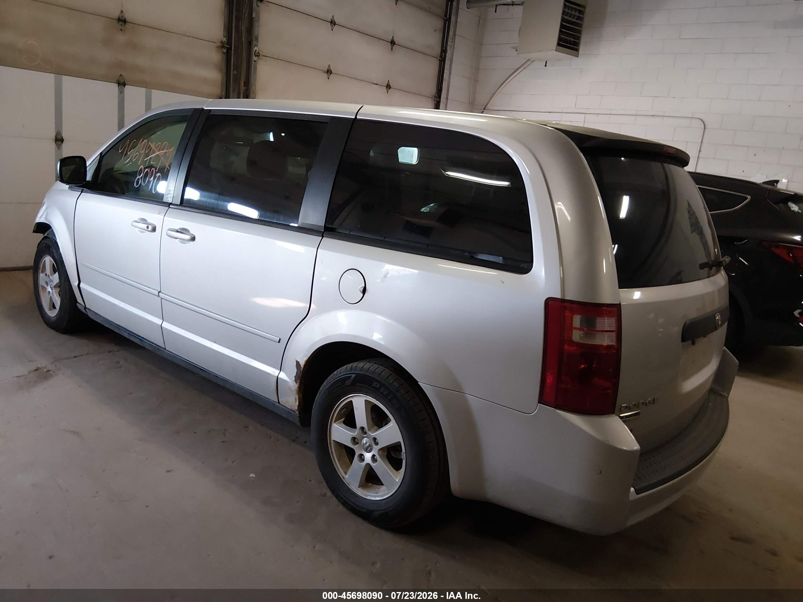 2010 Dodge Grand Caravan Se Silver vin: 2D4RN4DE5AR277923