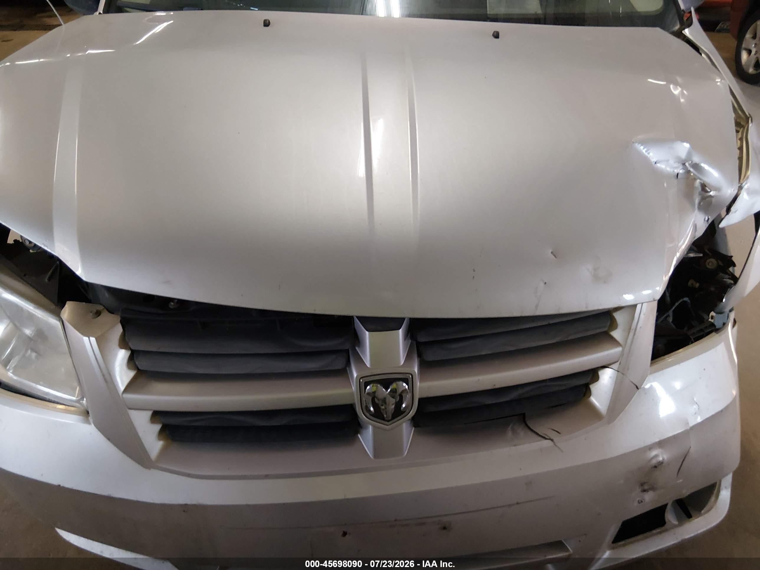 2010 Dodge Grand Caravan Se Silver vin: 2D4RN4DE5AR277923