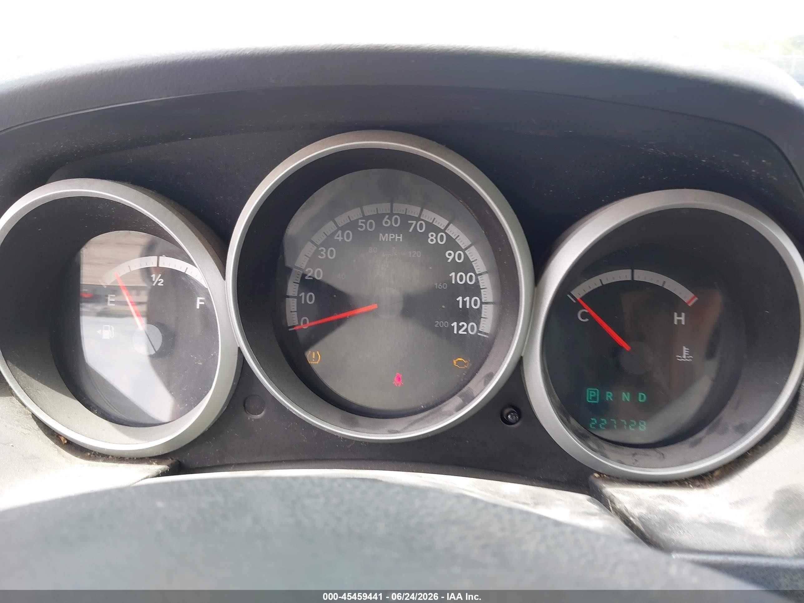 2010 Dodge Grand Caravan Se Silver vin: 2D4RN4DE6AR145799