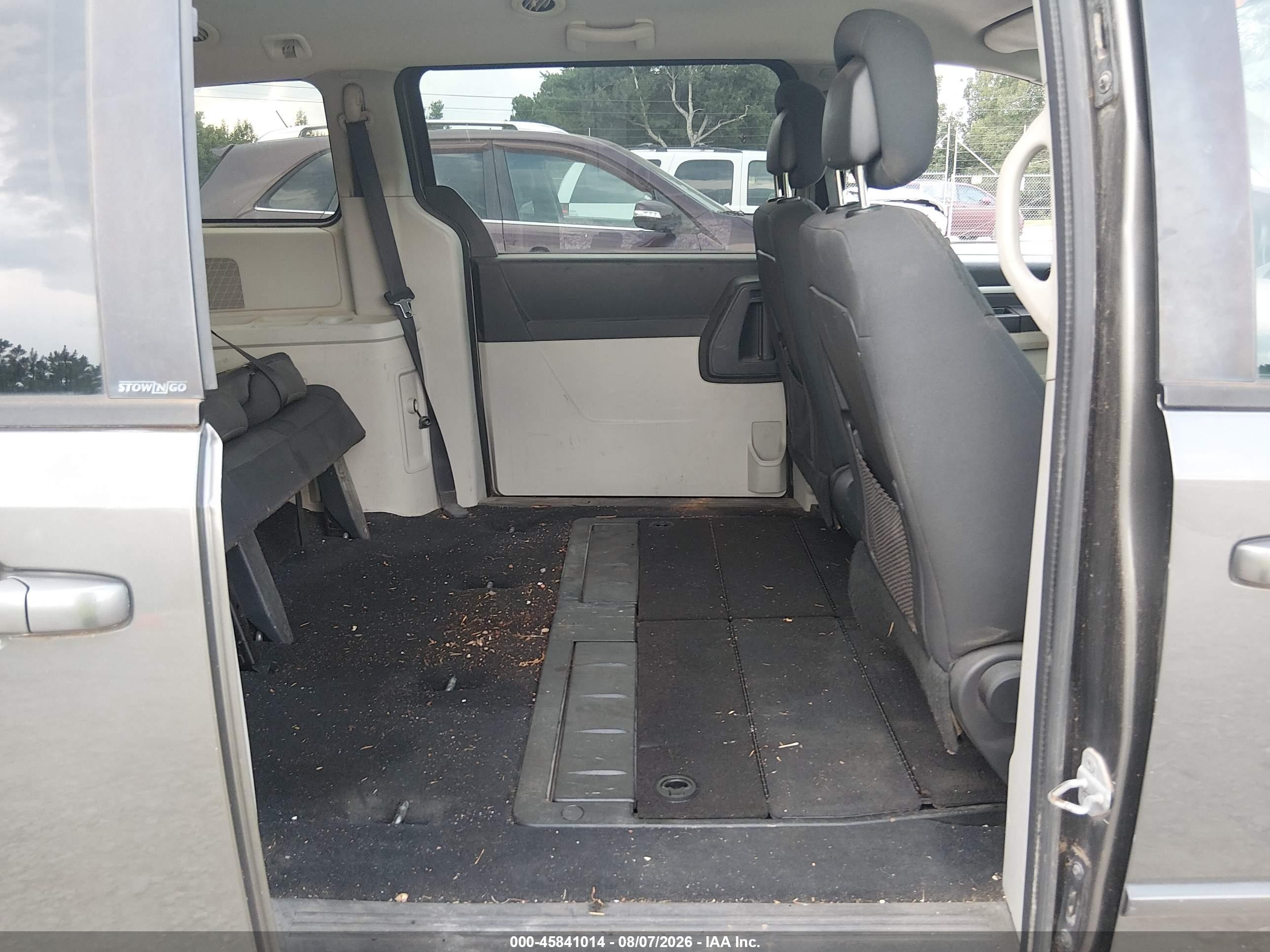 2010 Dodge Grand Caravan Se Gray vin: 2D4RN4DE6AR372412