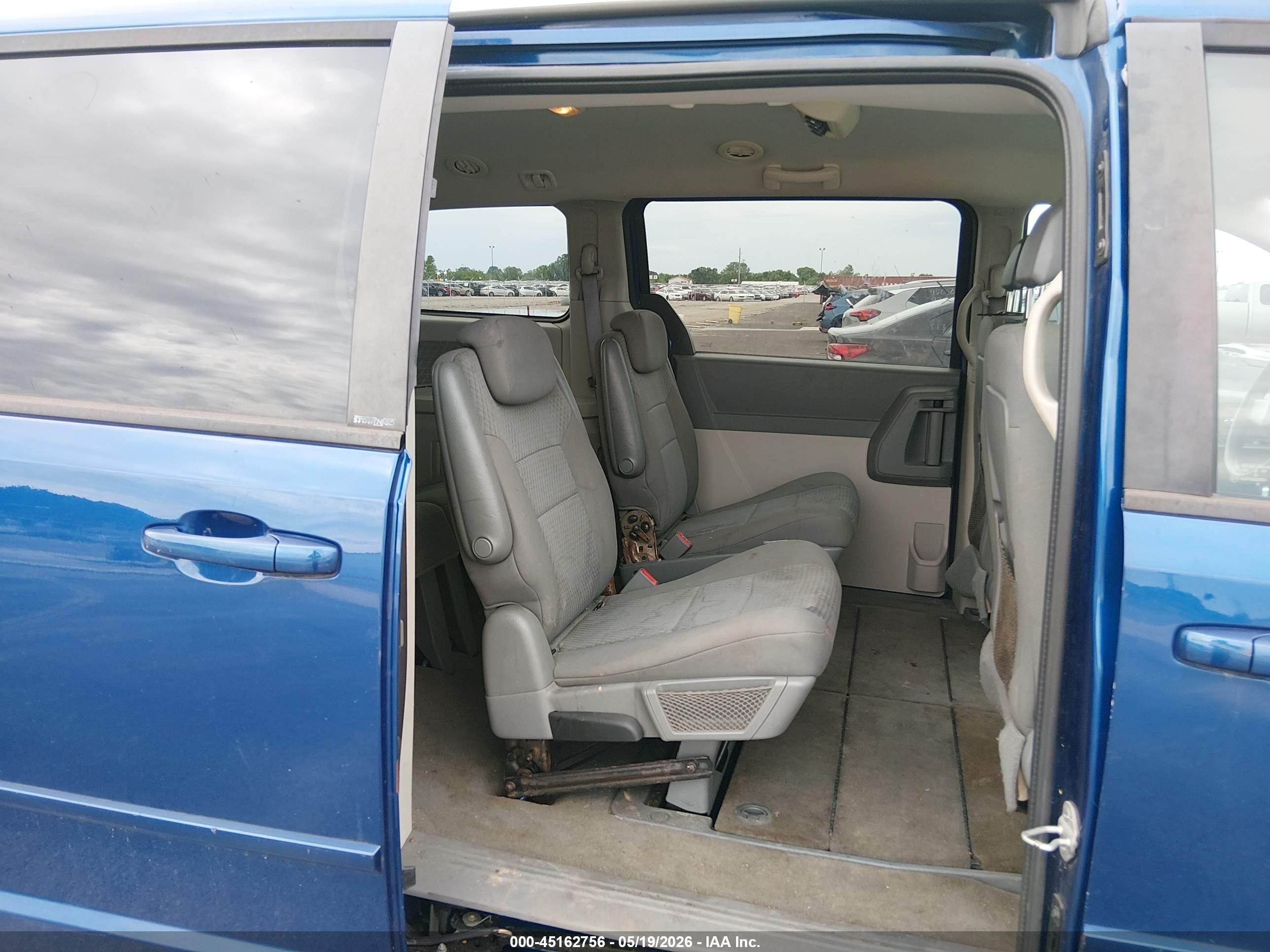 2010 Dodge Grand Caravan Se Blue vin: 2D4RN4DE6AR412102