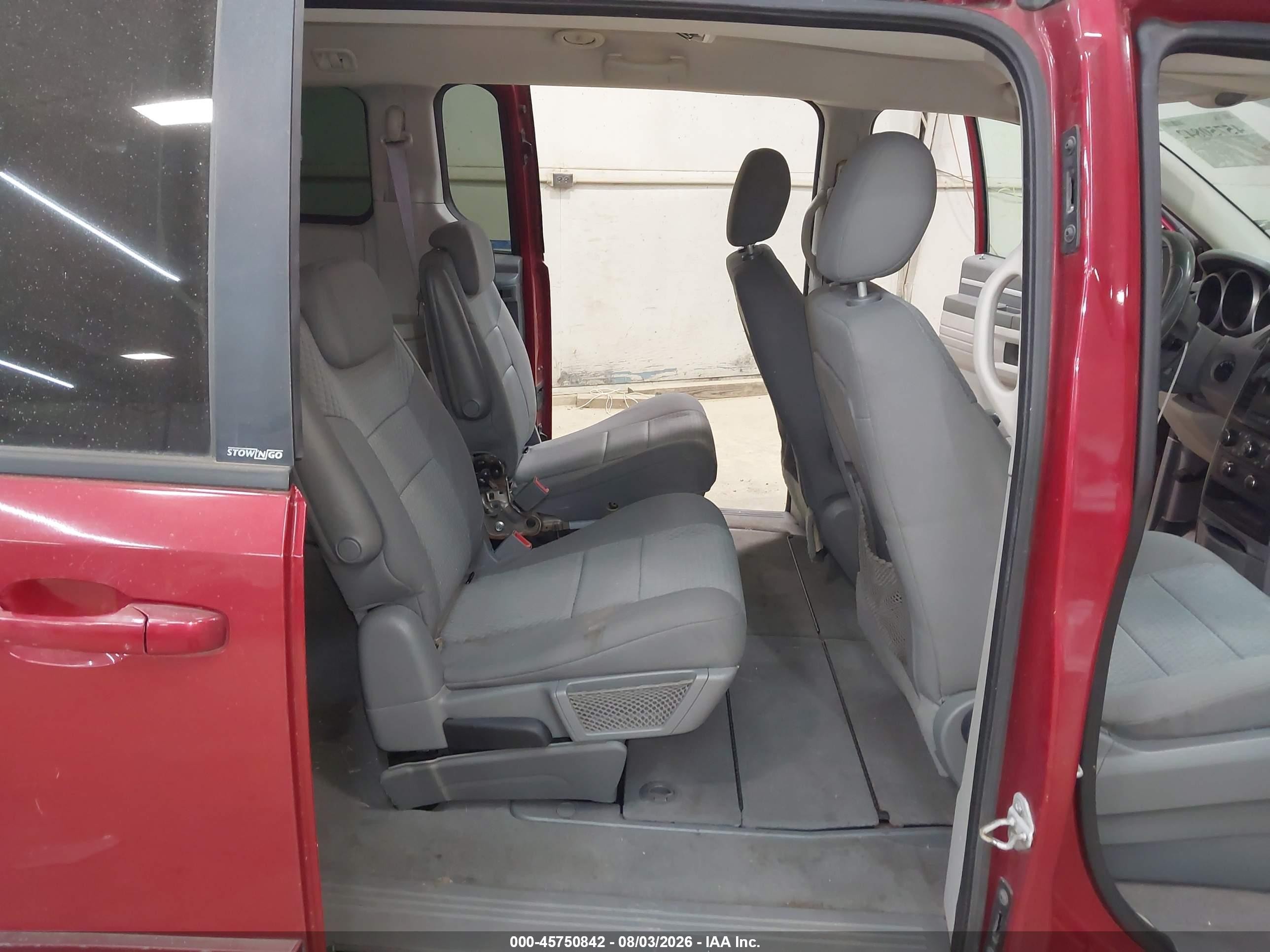 2010 Dodge Grand Caravan Se Red vin: 2D4RN4DE7AR107594