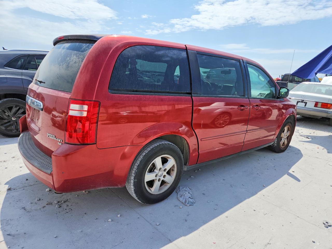 2010 Dodge Grand Caravan Se Maroon vin: 2D4RN4DE7AR125383