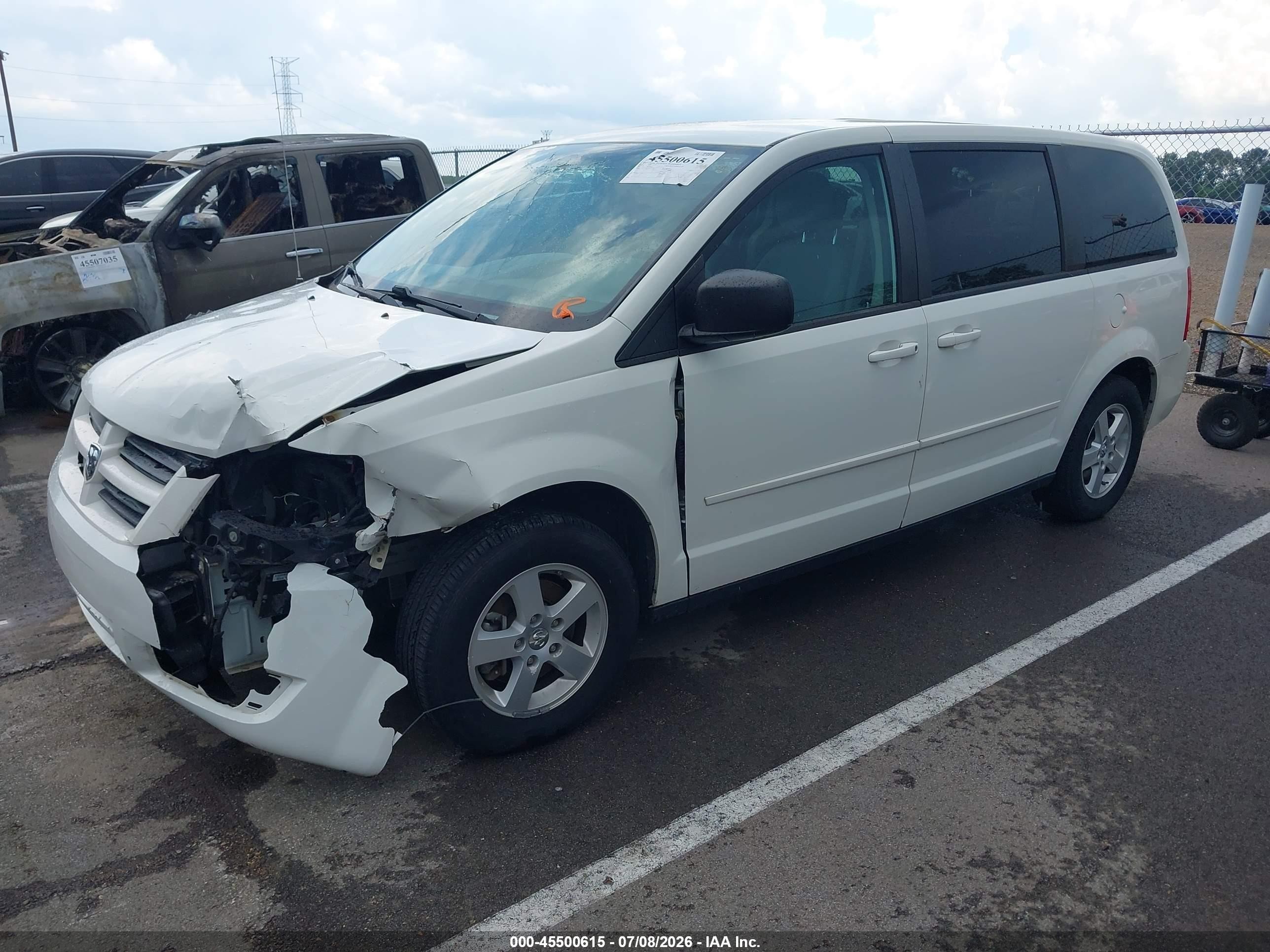 2010 Dodge Grand Caravan Se White vin: 2D4RN4DE7AR439681