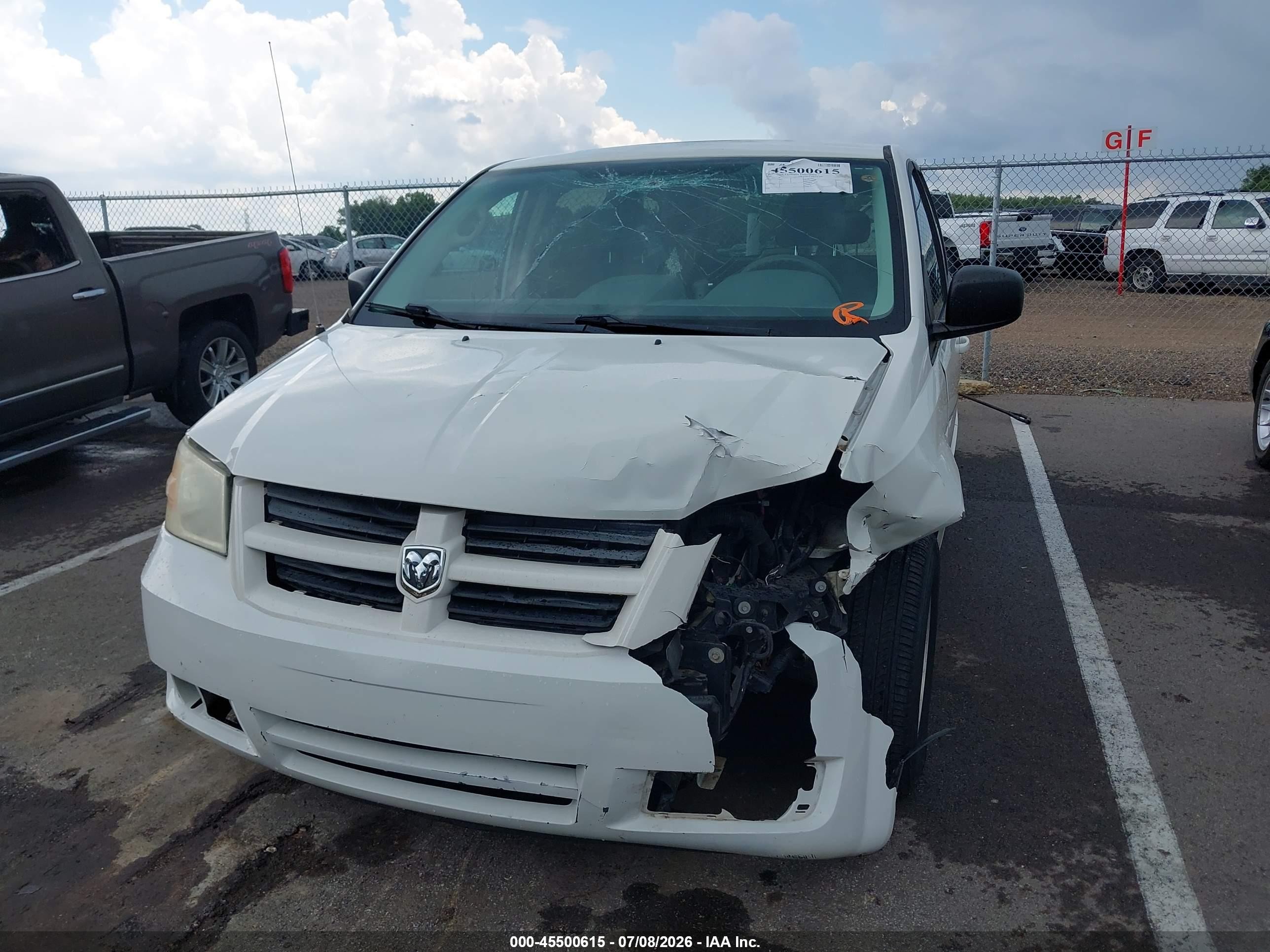 2010 Dodge Grand Caravan Se White vin: 2D4RN4DE7AR439681