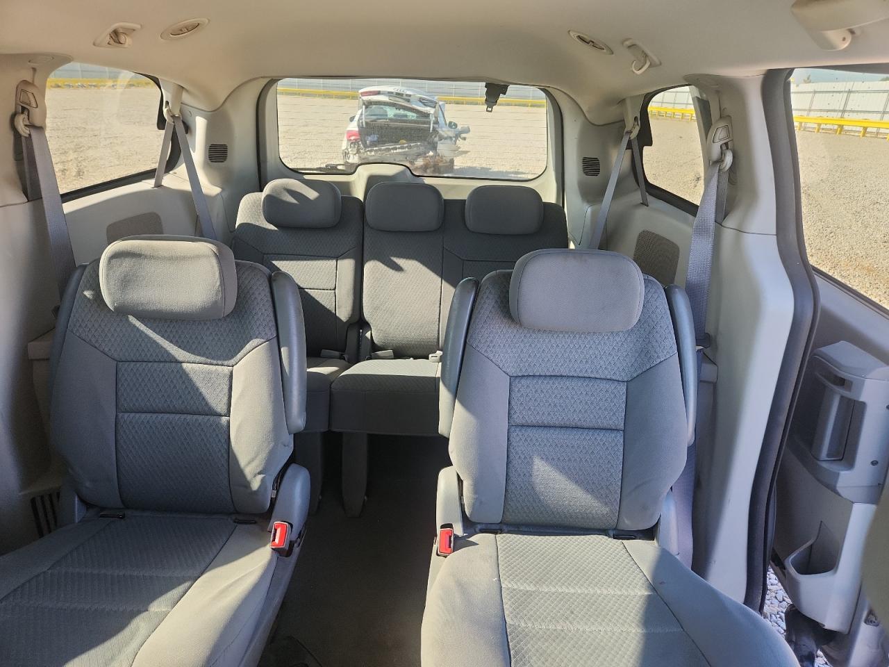 2010 Dodge Grand Caravan Se Silver vin: 2D4RN4DE8AR171238