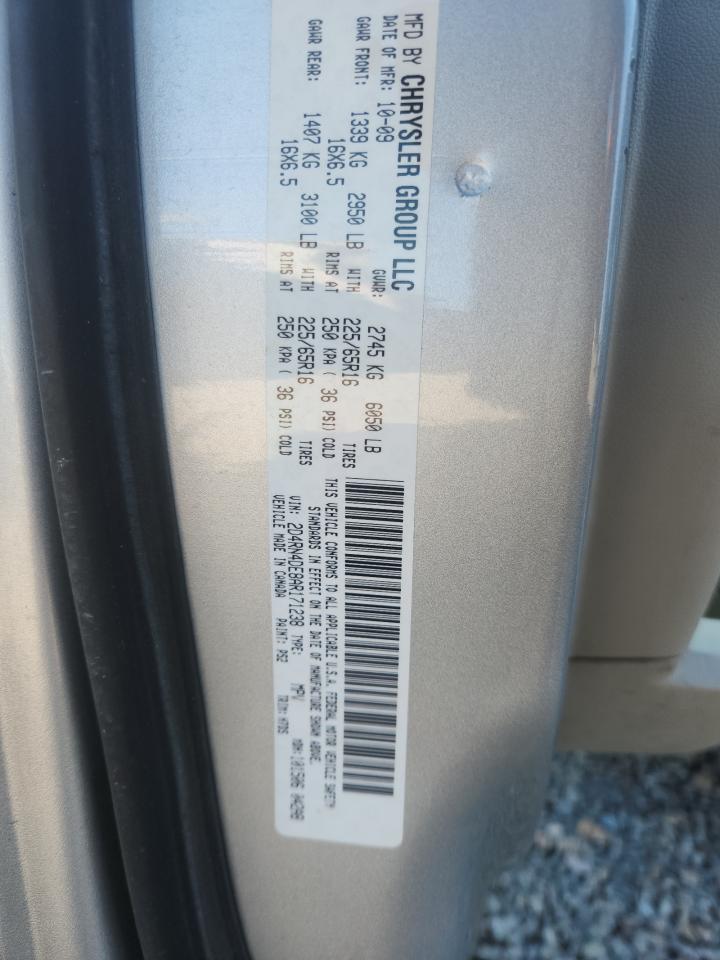 2010 Dodge Grand Caravan Se Silver vin: 2D4RN4DE8AR171238