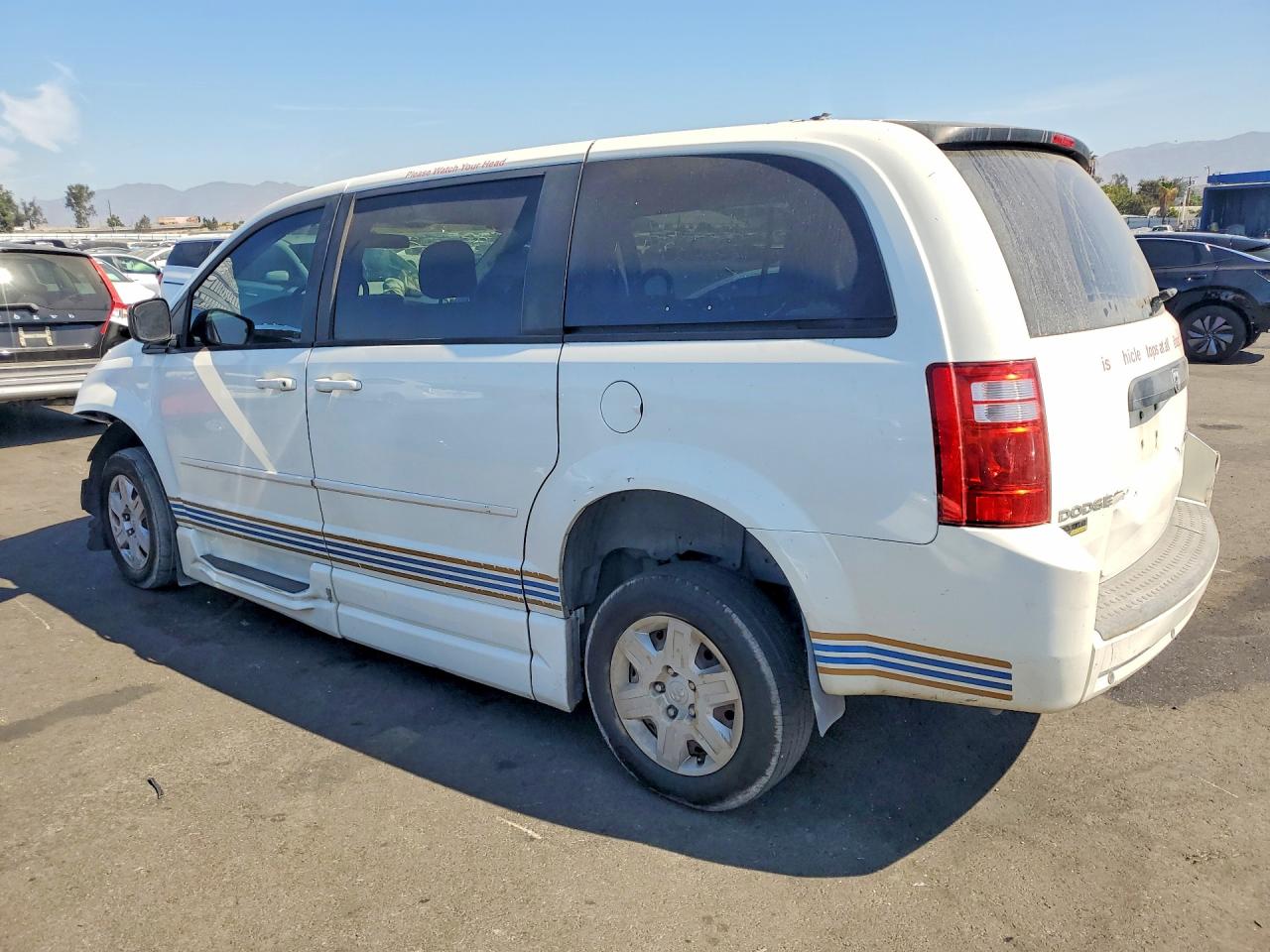 2010 Dodge Grand Caravan Se White vin: 2D4RN4DE8AR282548