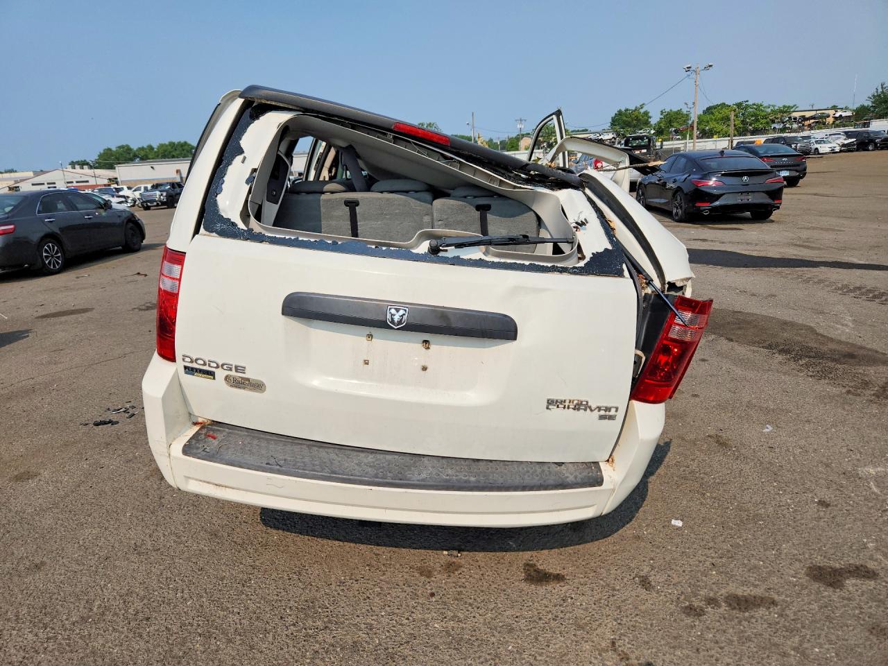 2010 Dodge Grand Caravan Se White vin: 2D4RN4DE8AR296966