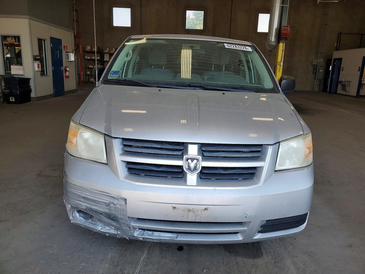 2010 Dodge Grand Caravan Se Серебряный vin: 2D4RN4DE8AR326970