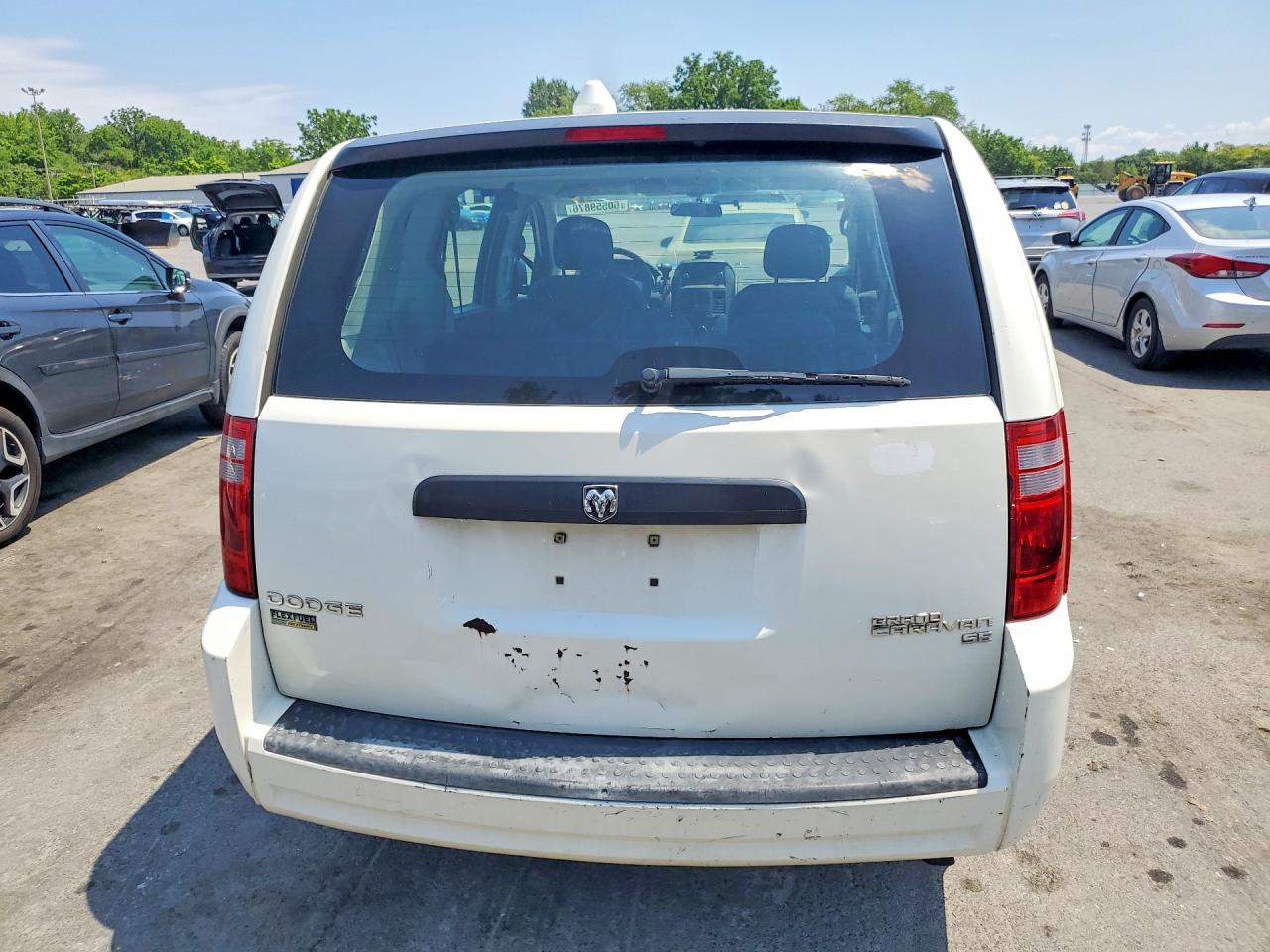 2010 Dodge Grand Caravan Cargo White vin: 2D4RN4DE8AR350072