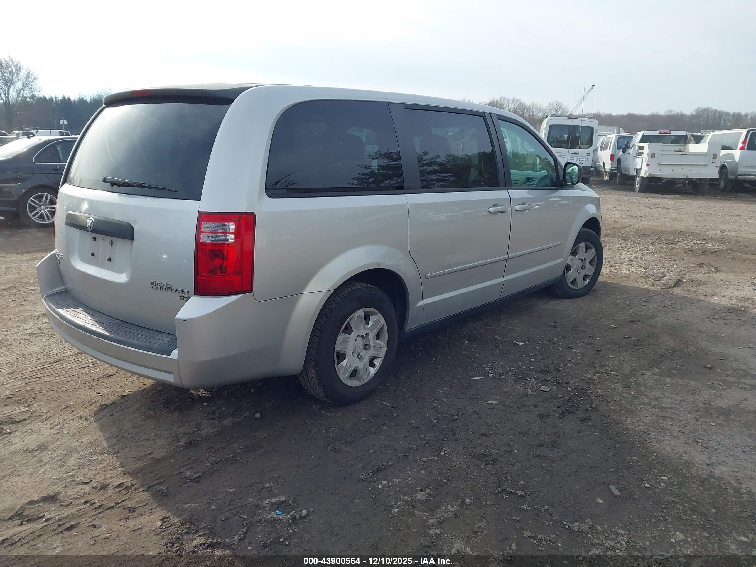 2010 Dodge Grand Caravan Se Серебряный vin: 2D4RN4DE8AR478327