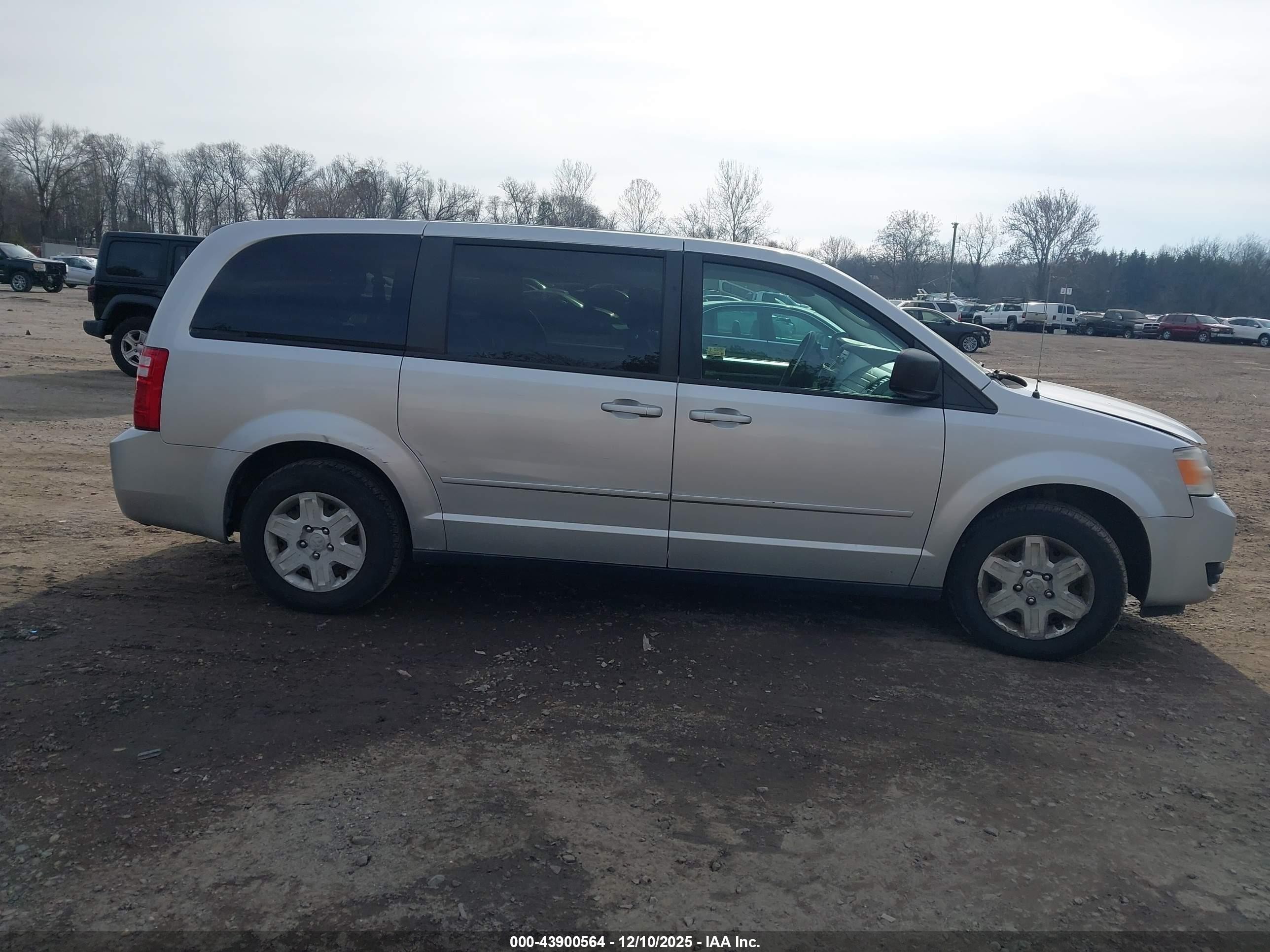 2010 Dodge Grand Caravan Se Серебряный vin: 2D4RN4DE8AR478327
