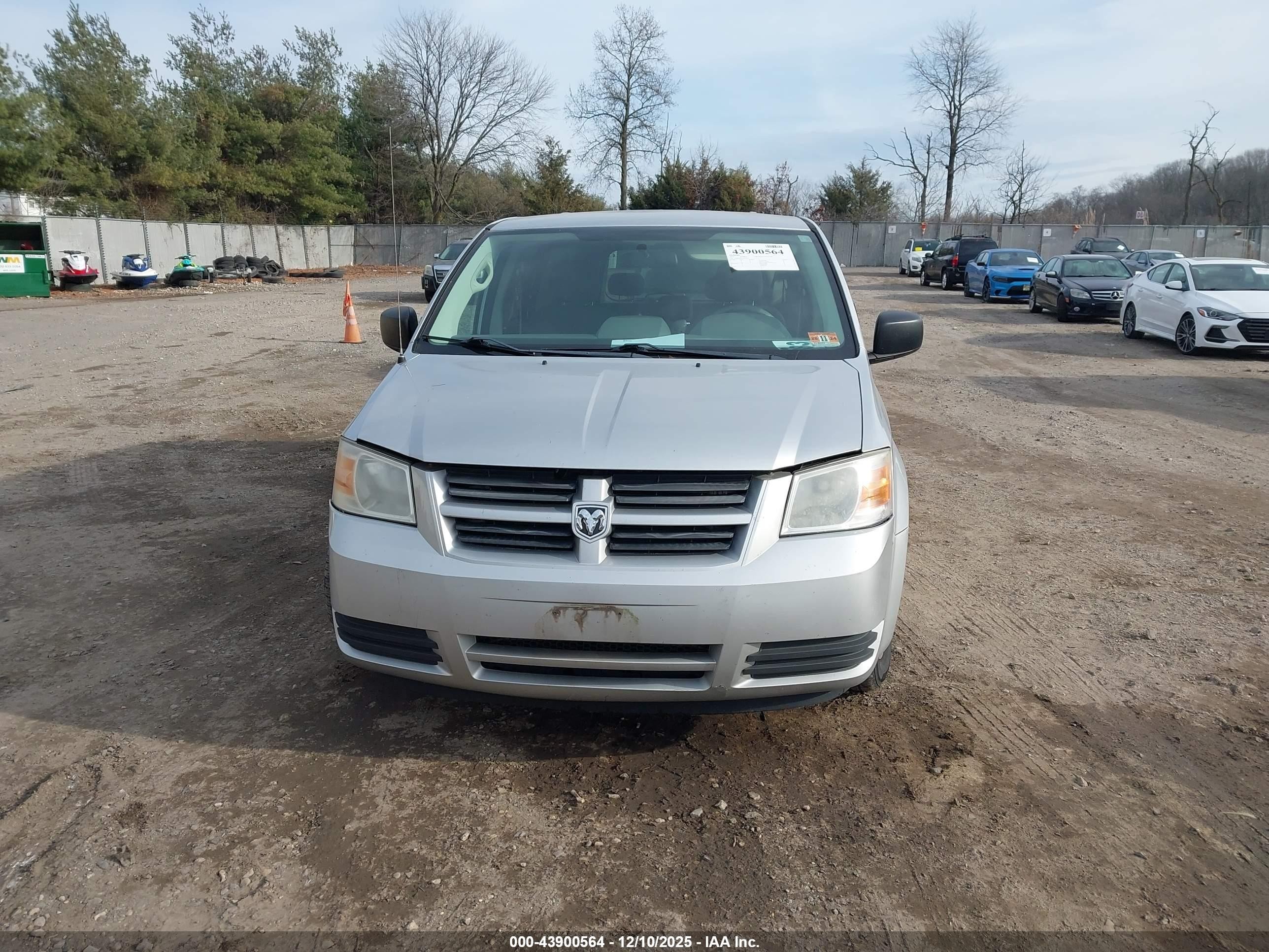 2010 Dodge Grand Caravan Se Серебряный vin: 2D4RN4DE8AR478327