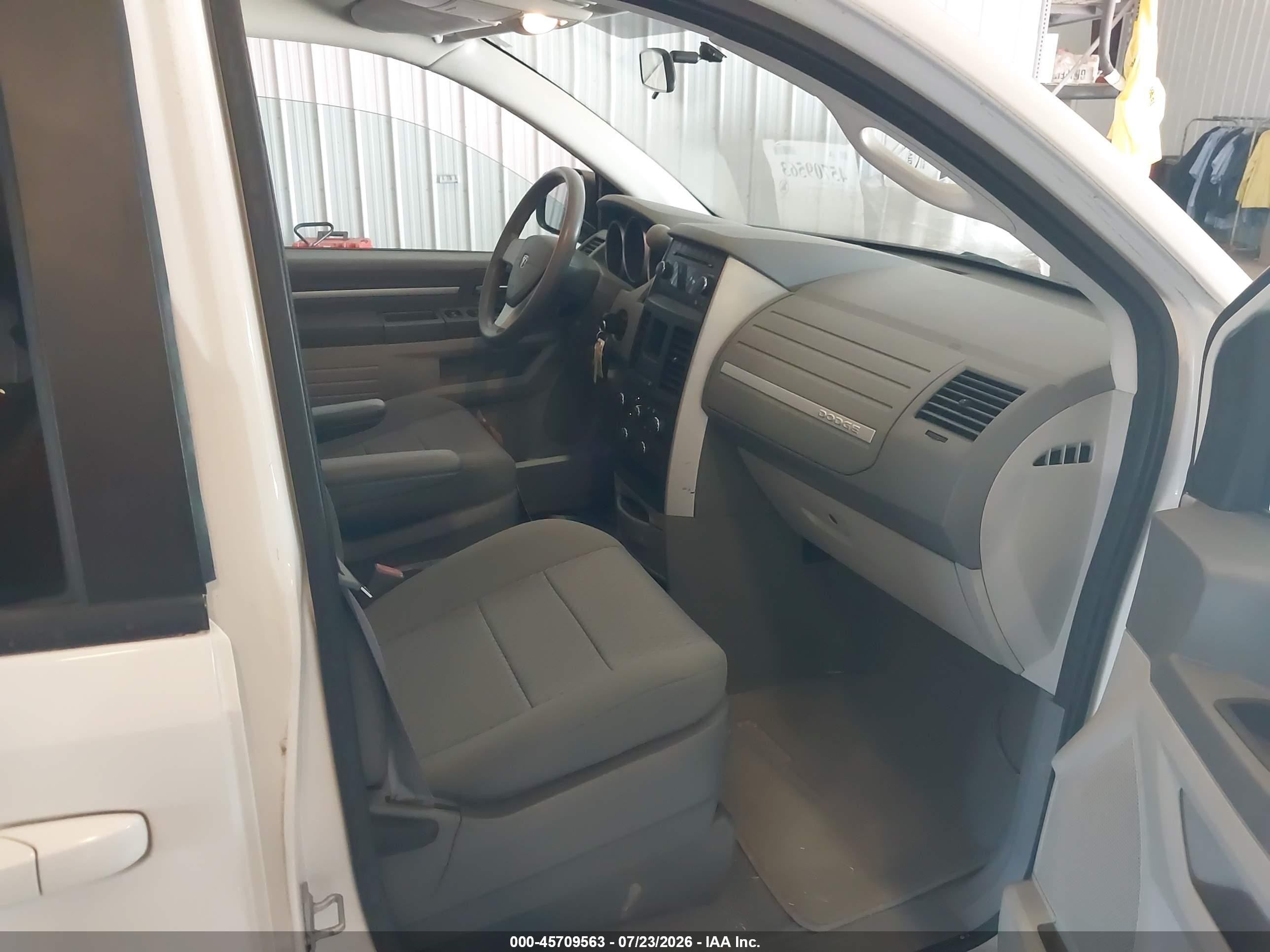 2010 Dodge Grand Caravan Se Gray vin: 2D4RN4DE9AR111369