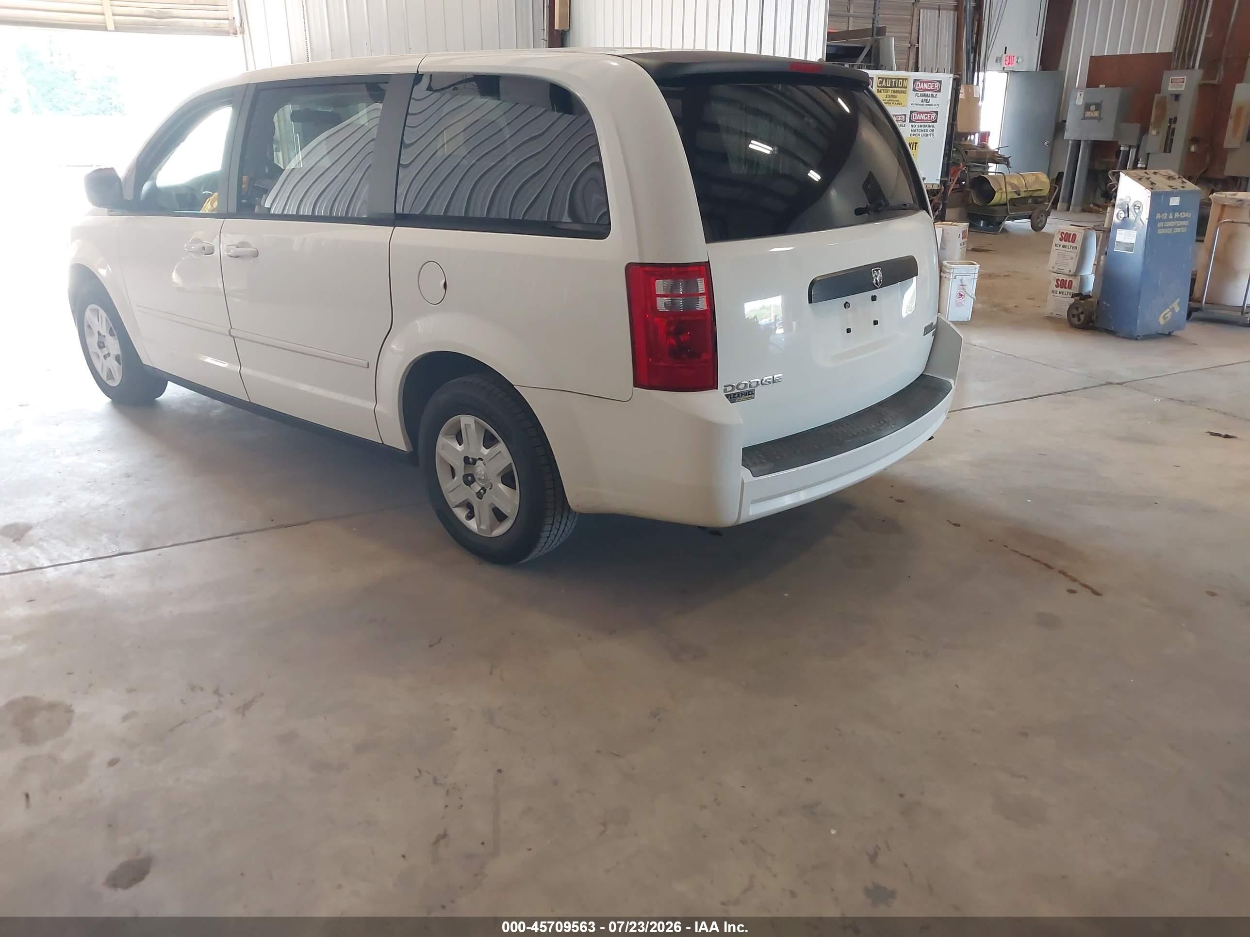 2010 Dodge Grand Caravan Se Gray vin: 2D4RN4DE9AR111369