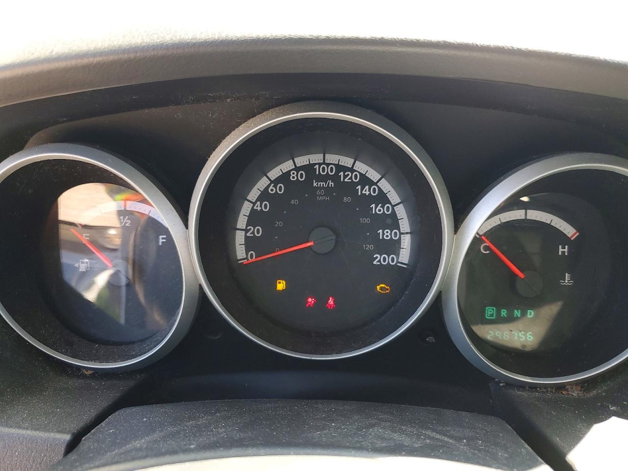 2010 Dodge Grand Caravan Se Silver vin: 2D4RN4DE9AR166890