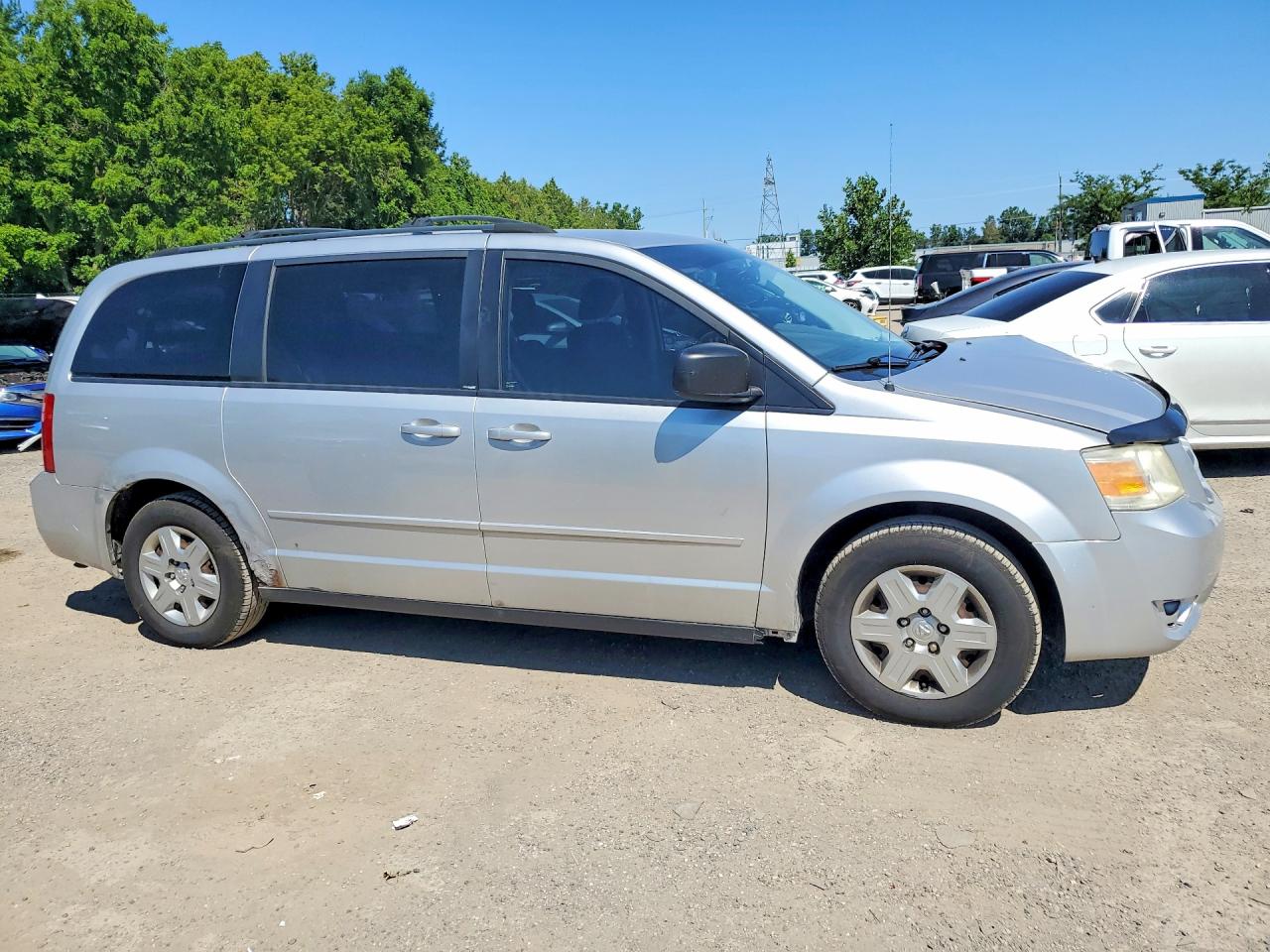 2010 Dodge Grand Caravan Se Silver vin: 2D4RN4DE9AR166890