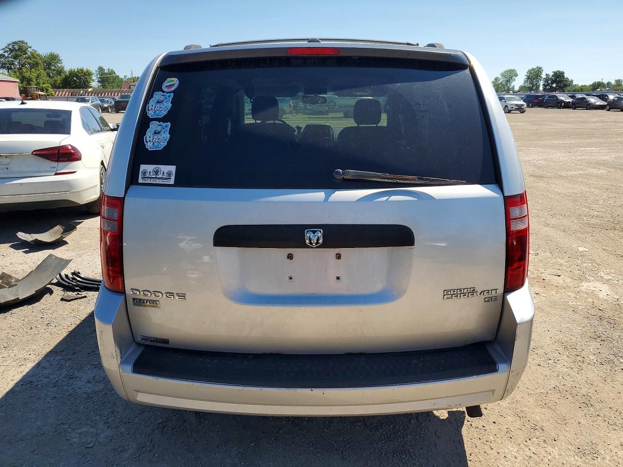 2010 Dodge Grand Caravan Se Silver vin: 2D4RN4DE9AR166890