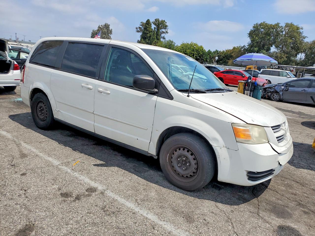2010 Dodge Grand Caravan Se White vin: 2D4RN4DE9AR207292