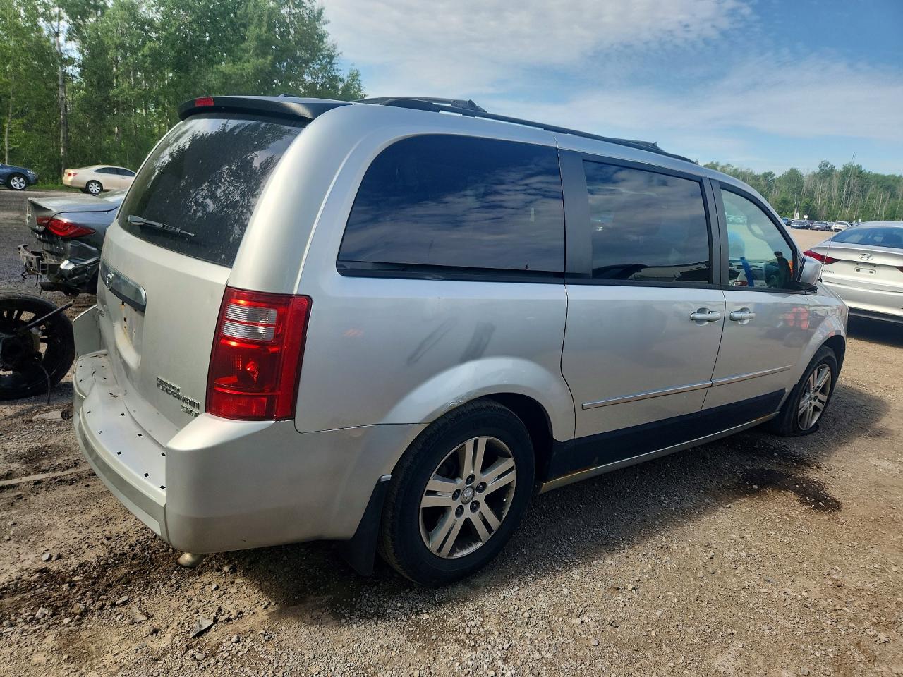 2010 Dodge Grand Caravan Se Silver vin: 2D4RN4DE9AR275382