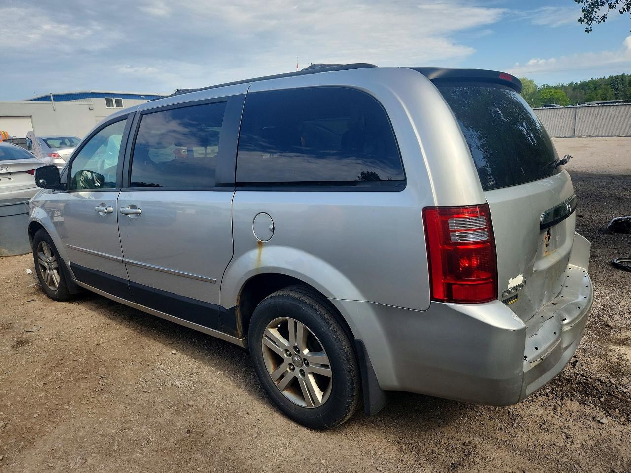 2010 Dodge Grand Caravan Se Silver vin: 2D4RN4DE9AR275382