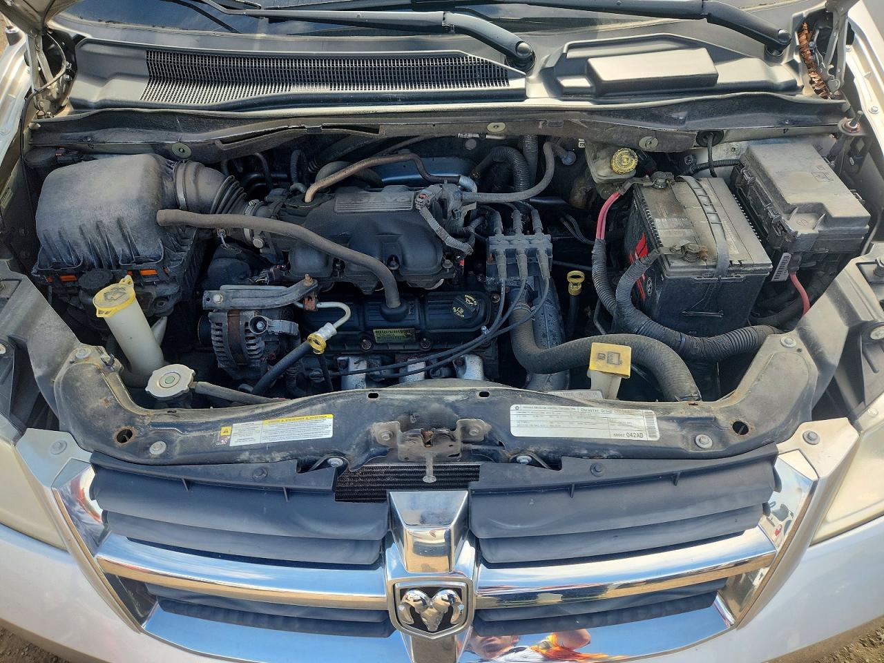 2010 Dodge Grand Caravan Se Silver vin: 2D4RN4DE9AR275382