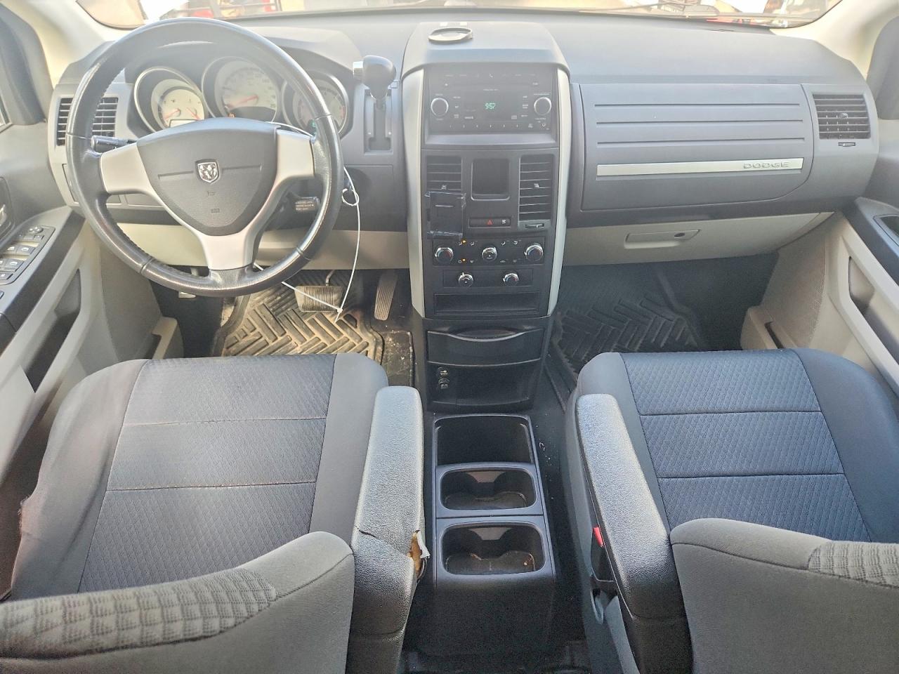 2010 Dodge Grand Caravan Se Silver vin: 2D4RN4DE9AR275382