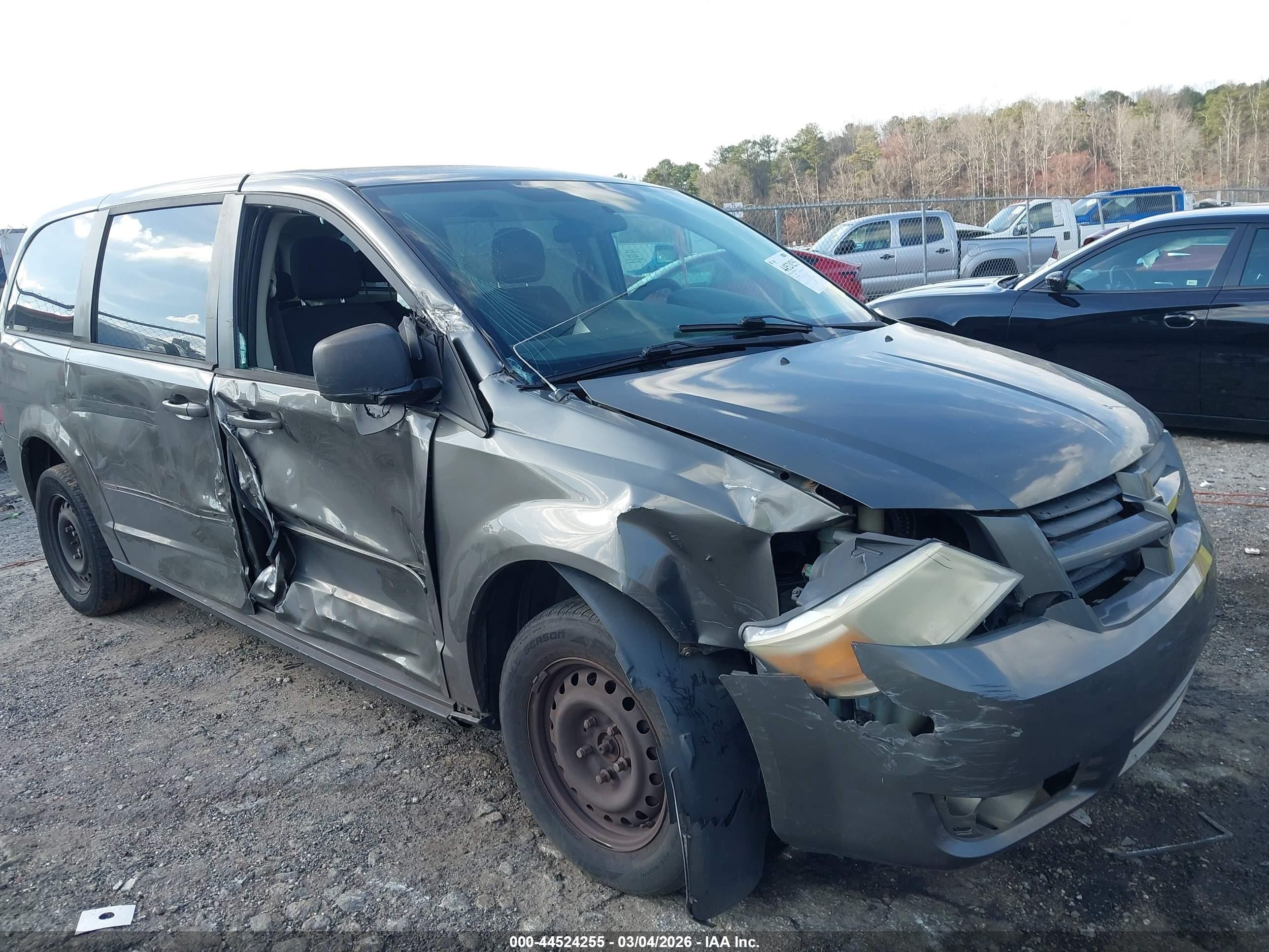 2010 Dodge Grand Caravan Se Gray vin: 2D4RN4DE9AR380195