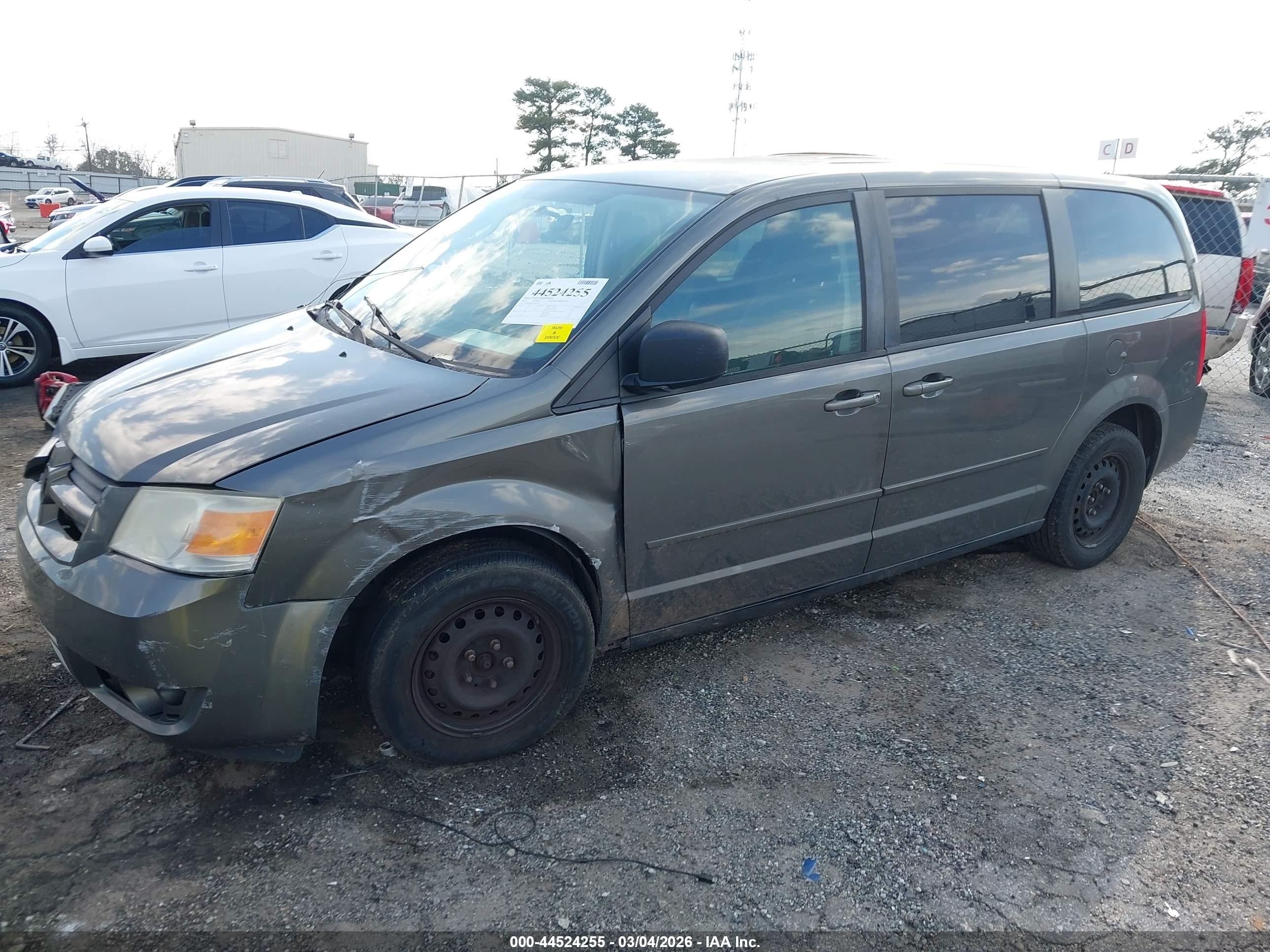 2010 Dodge Grand Caravan Se Gray vin: 2D4RN4DE9AR380195