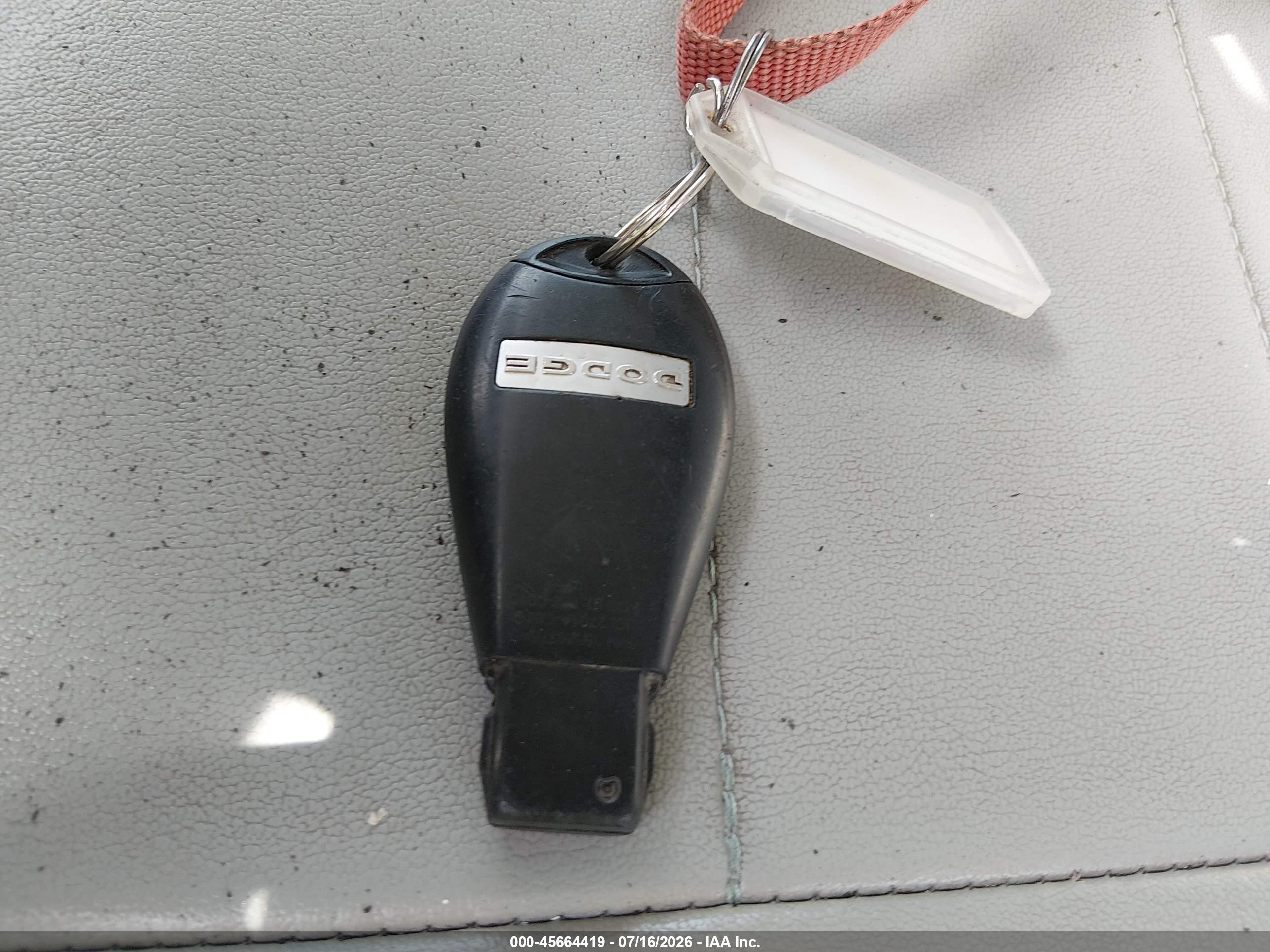 2010 Dodge Grand Caravan Se White vin: 2D4RN4DE9AR445370