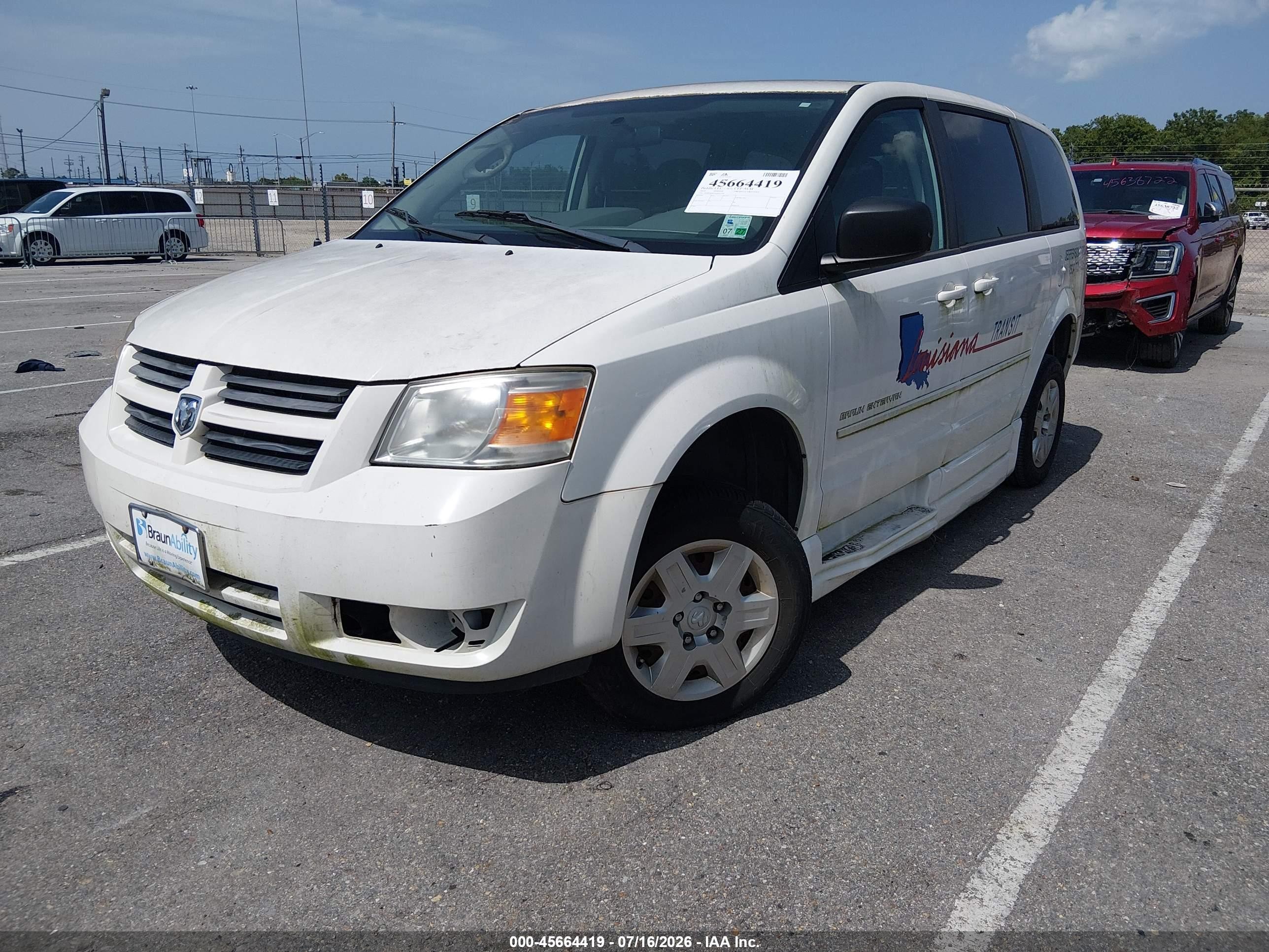 2010 Dodge Grand Caravan Se White vin: 2D4RN4DE9AR445370